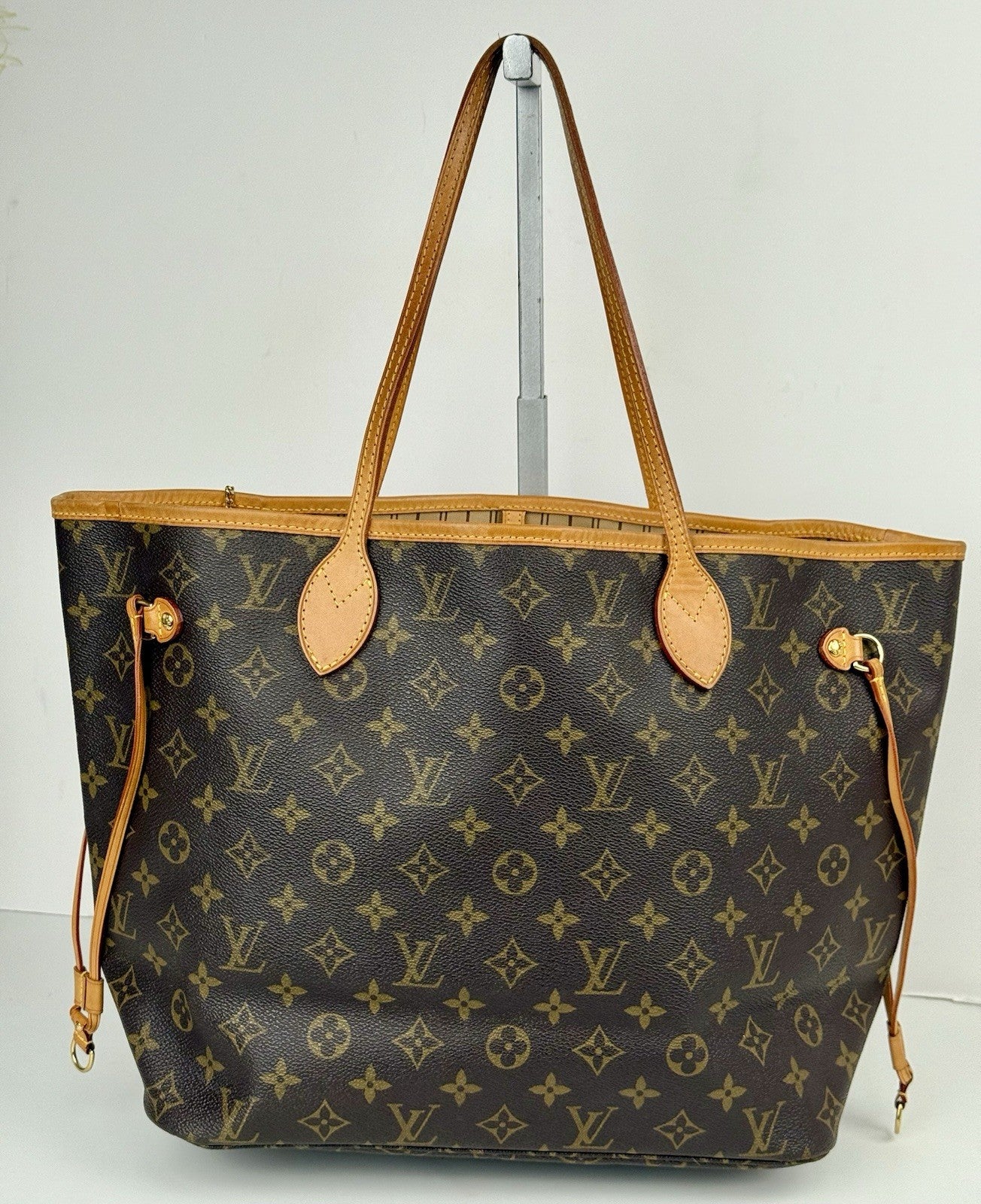 LOUIS VUITTON Neverfull MM Monogram Canvas Tote Shoulder Bag