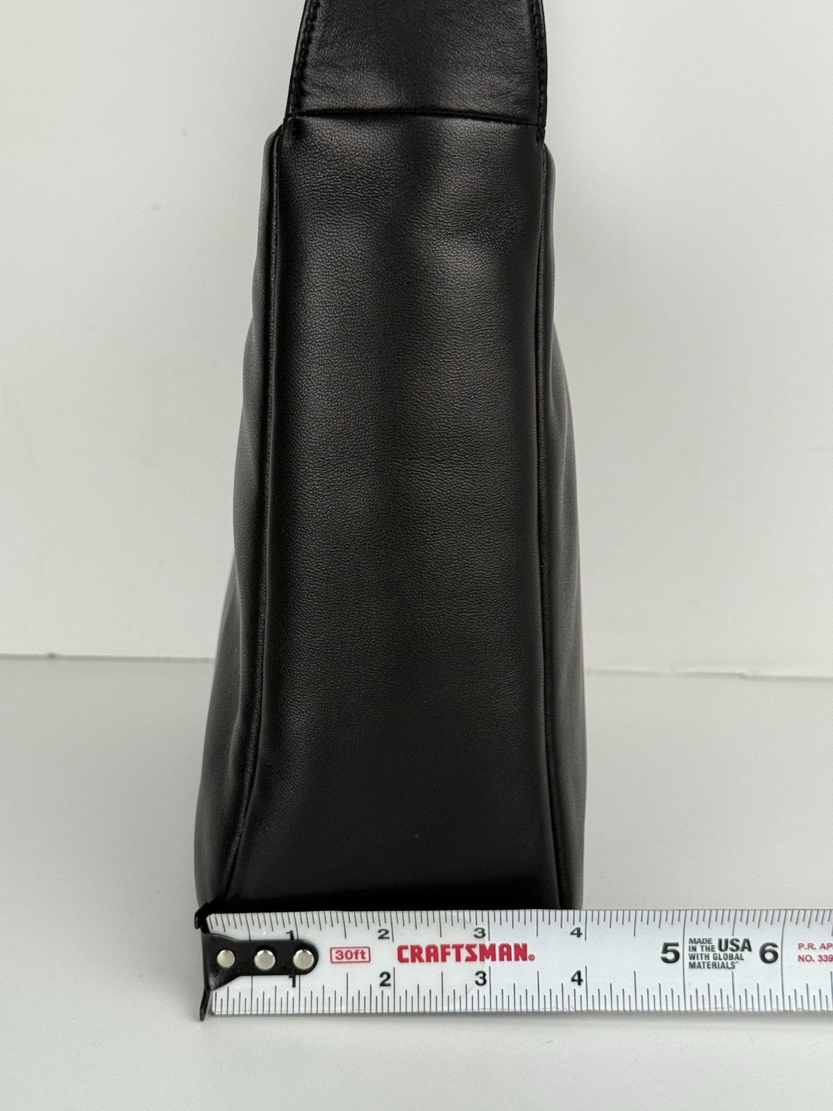 Saint Laurent Black Smooth Calfskin Le 5 a 7 Hobo
