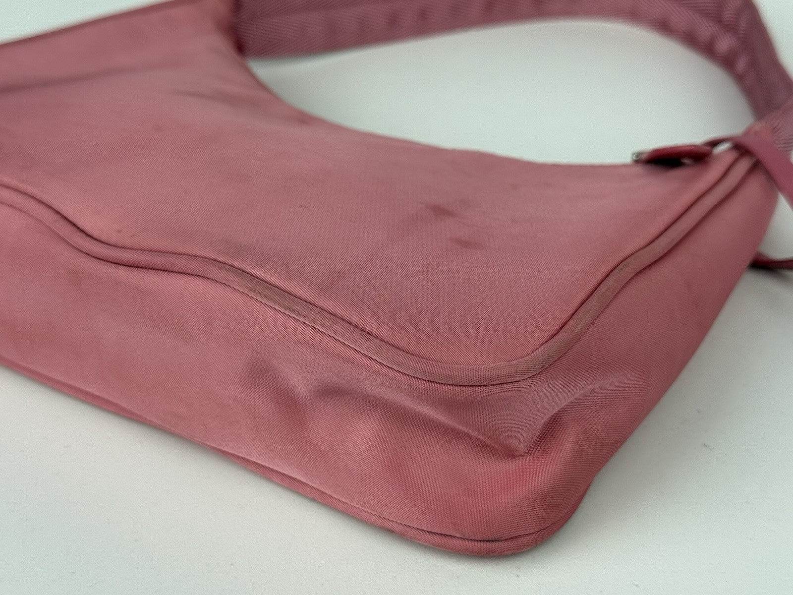 Prada Tessuto Nylon Re-Edition 2000 Shoulder Bag Pink