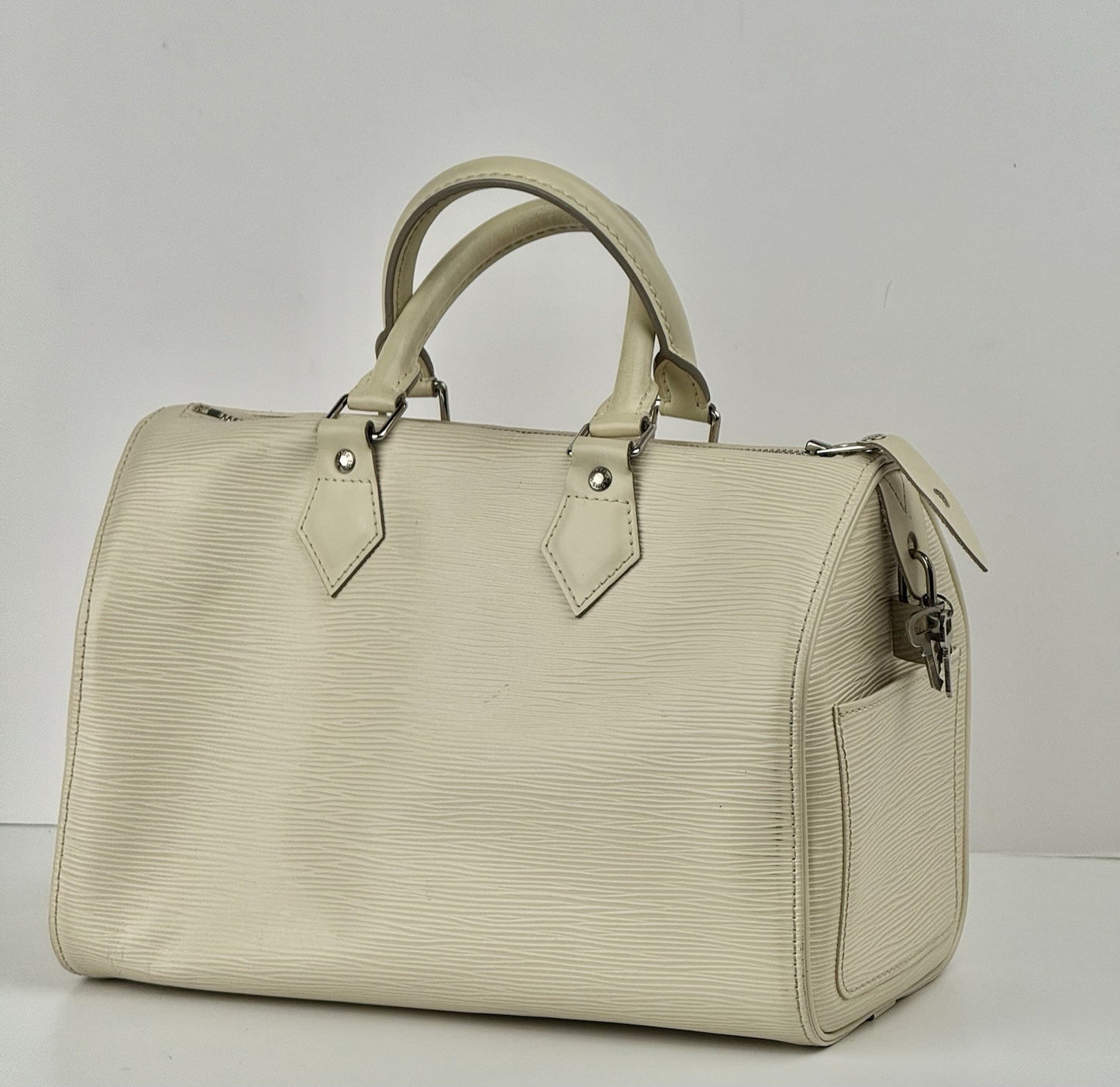 Louis Vuitton Handbag Rare Ivory EPI Speedy 25  Bag