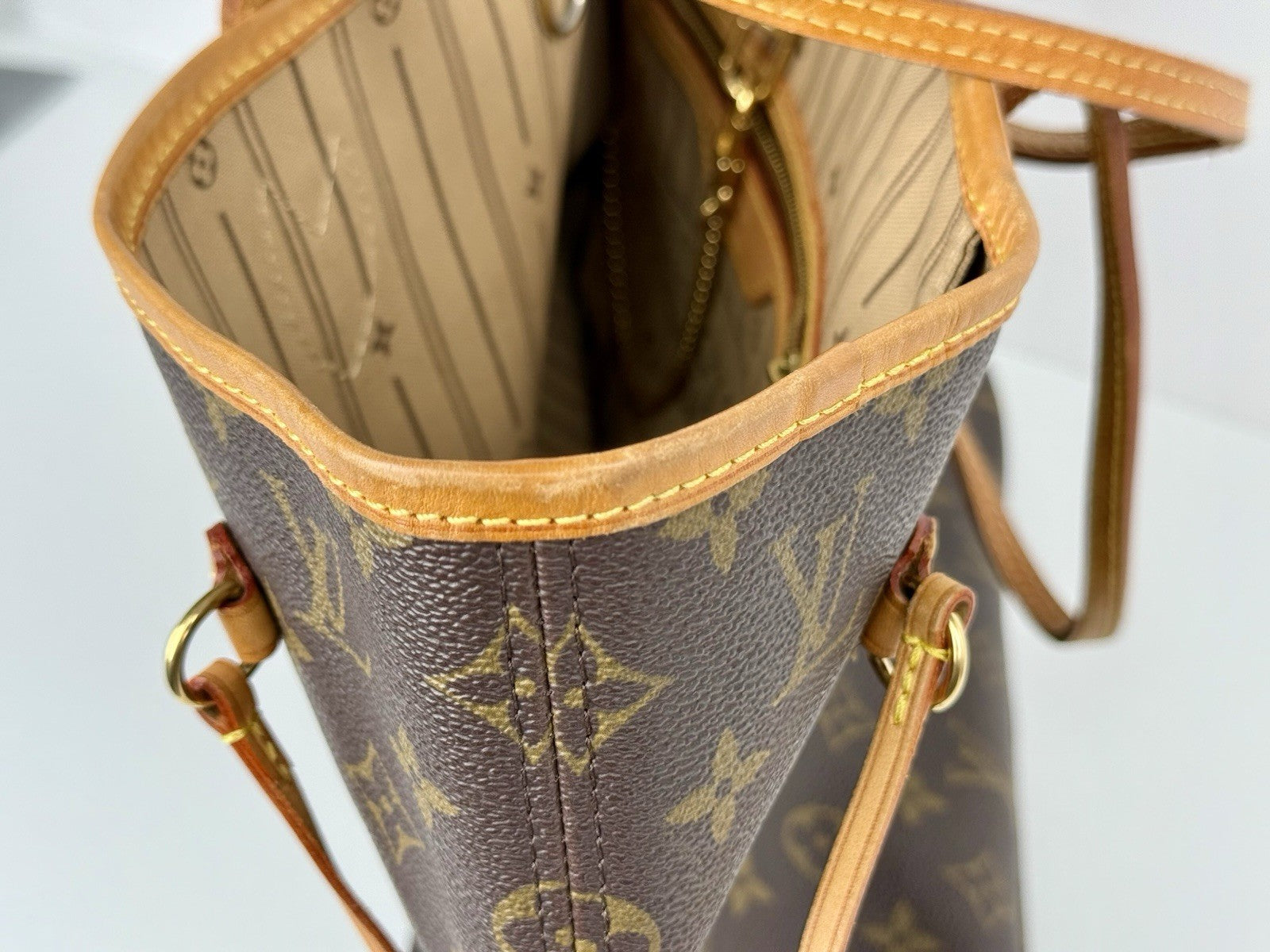 LOUIS VUITTON Neverfull MM Monogram Canvas Tote Shoulder Bag