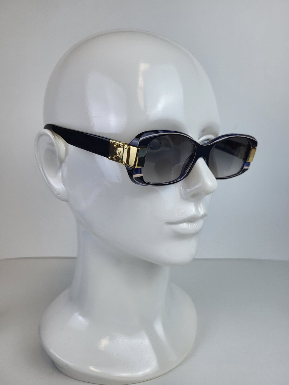 Louis Vuitton Sunglasses Z1390W Black Blue For Women Size 54*16