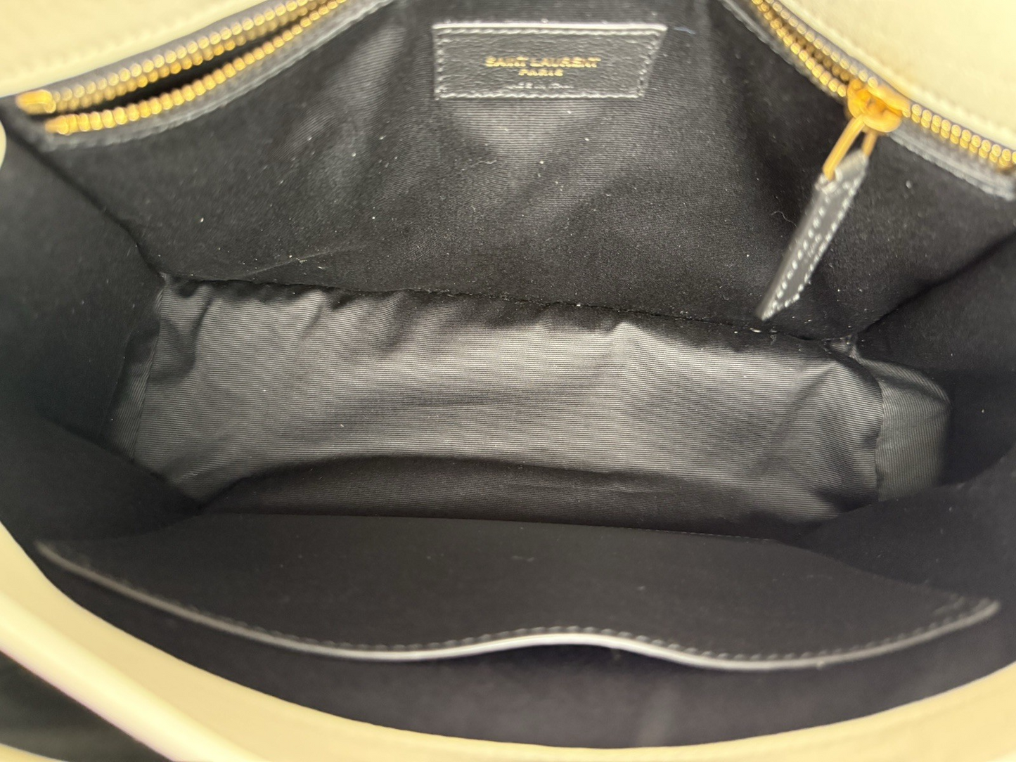 Saint Laurent Niki Medium Leather Shoulder Bag in Crema Soft