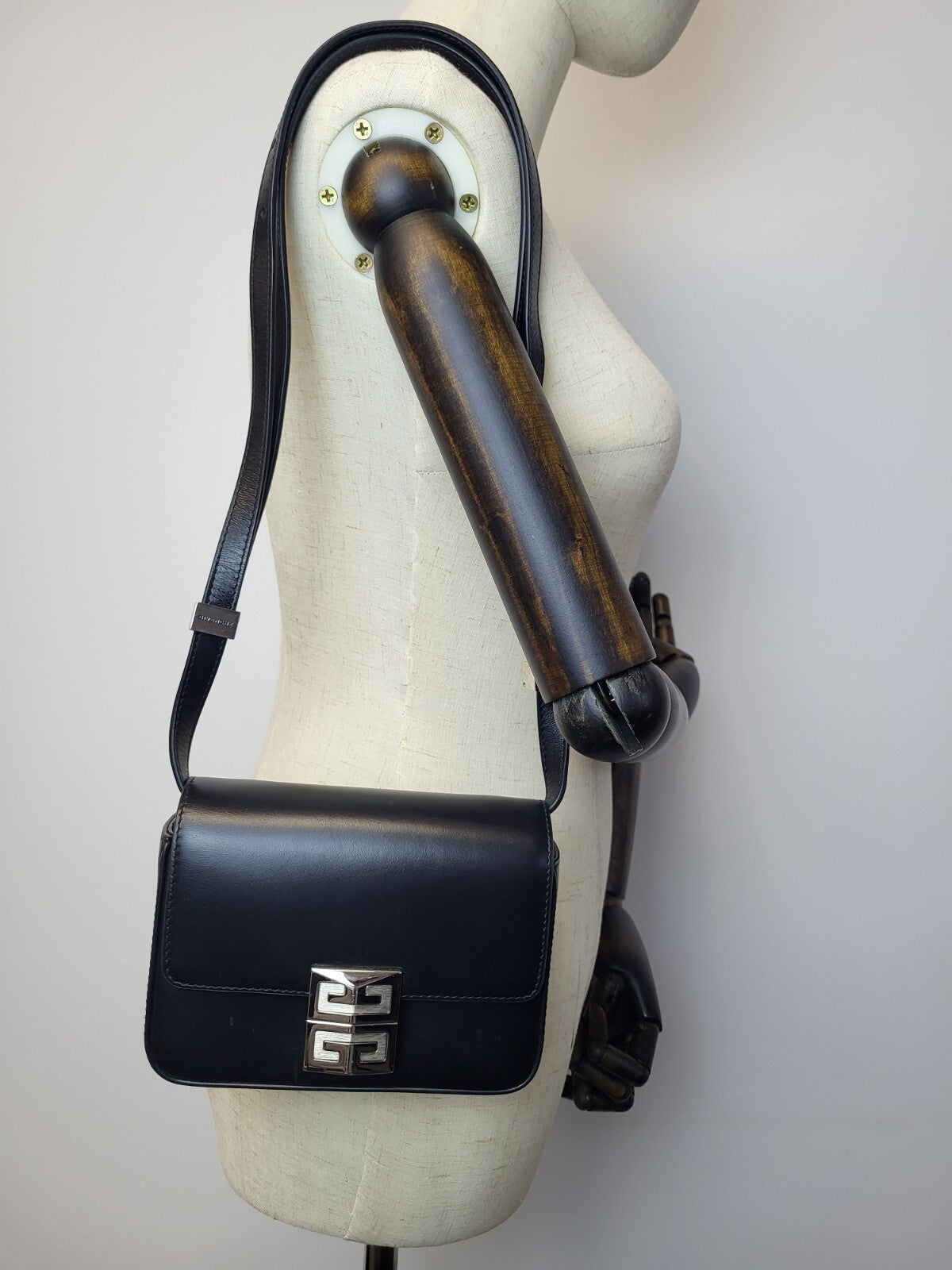 Givenchy Box Calfskin Small 4G Shoulder Bag Black