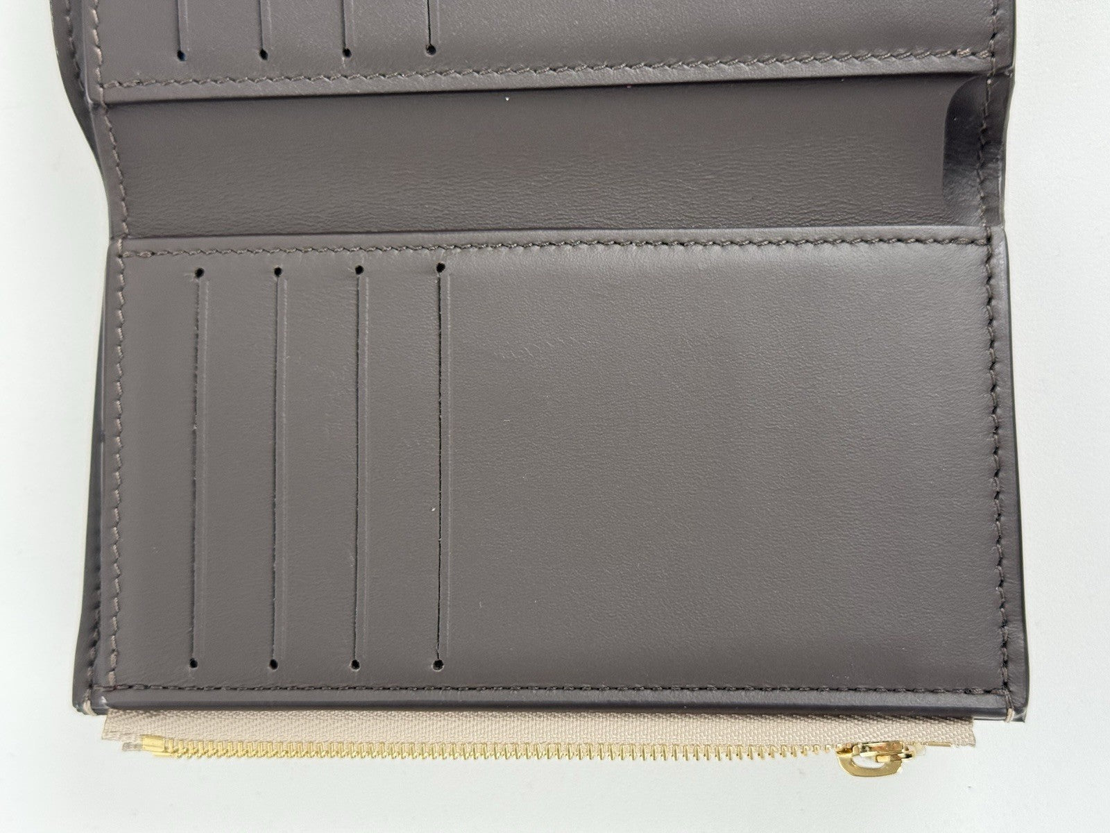 LOUIS VUITTON Portefeuille-Capsine Compact Trifold wallet