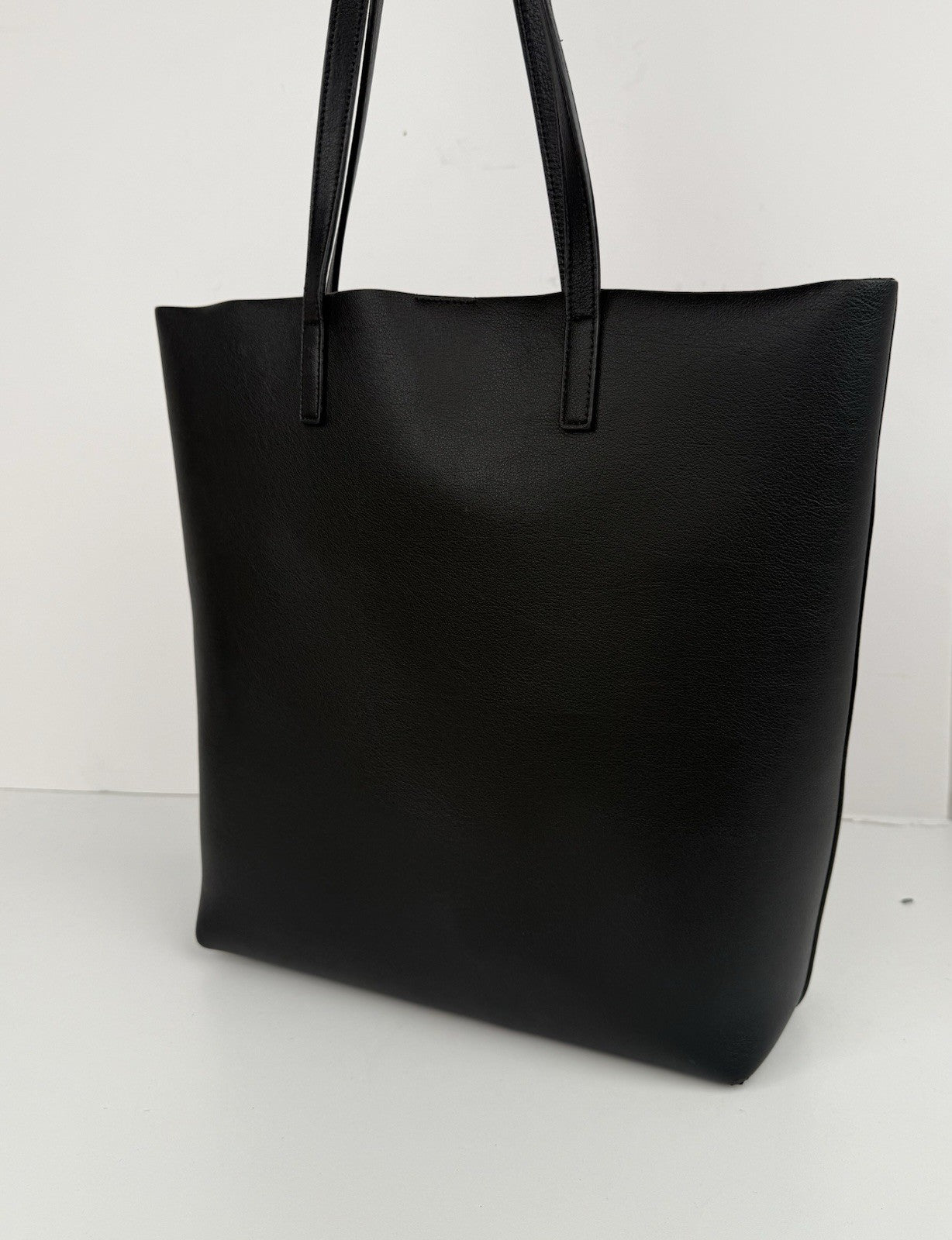 Saint Laurent Black Leather Shopping Tote