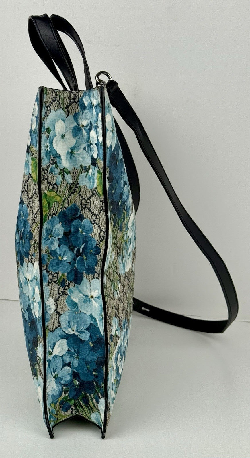 GUCCI GG Supreme Blooms Soft Vertical Tote