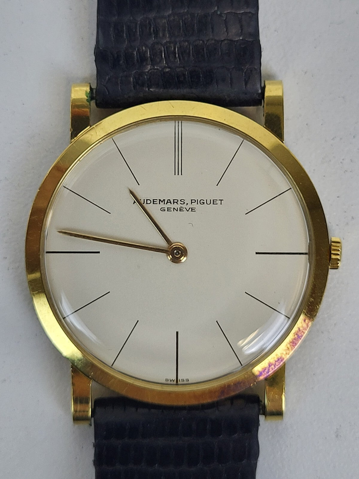 Audemars Piguet Watch Ultra Thin - 18K Yellow Gold - Manual Wind Movement  