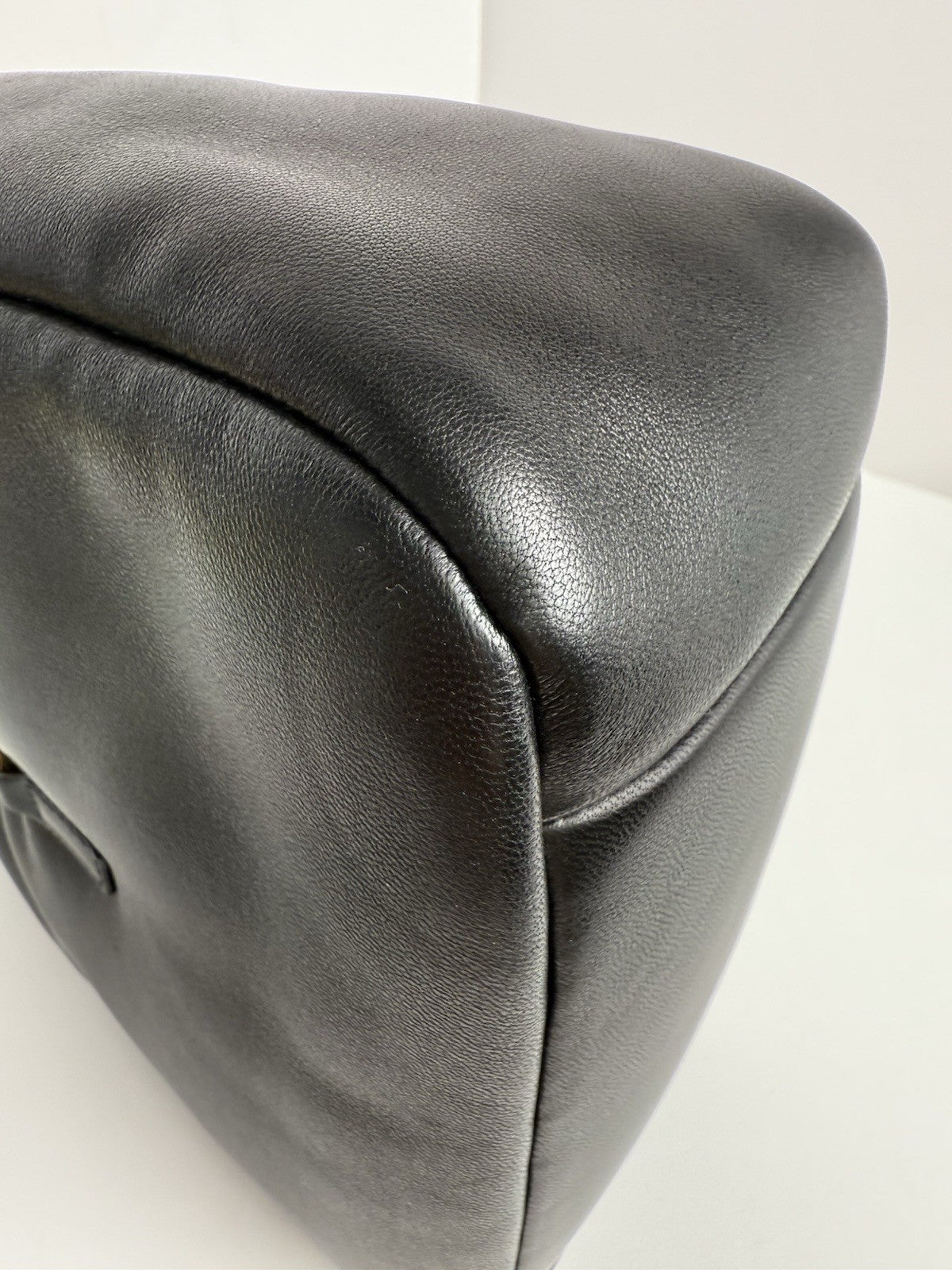 Saint Laurent Black Smooth Calfskin Le 5 a 7 Hobo