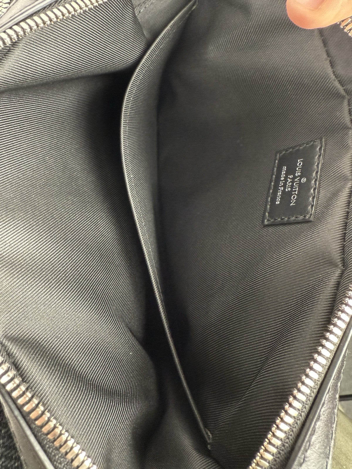 Louis Vuitton Trio Messenger Damier Ebene Men's Bag in Grey