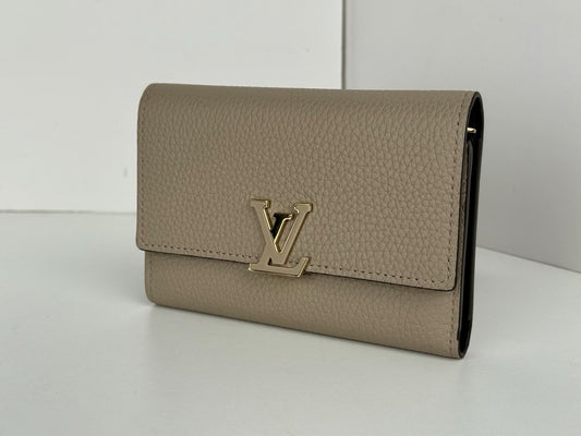 LOUIS VUITTON Portefeuille-Capsine Compact Trifold wallet