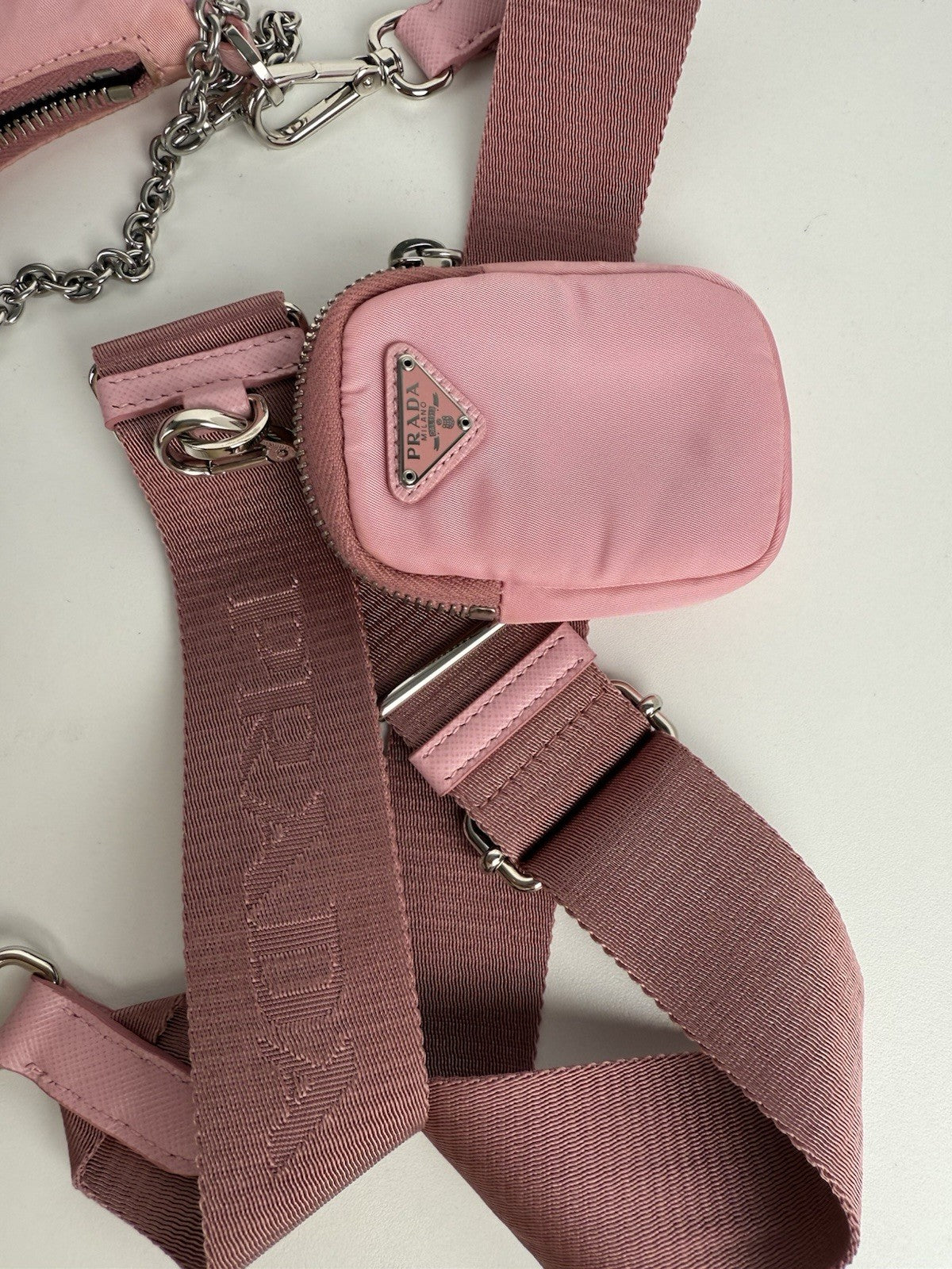 Prada Women's Re-Edition 2005 Nylon Bag in Pink