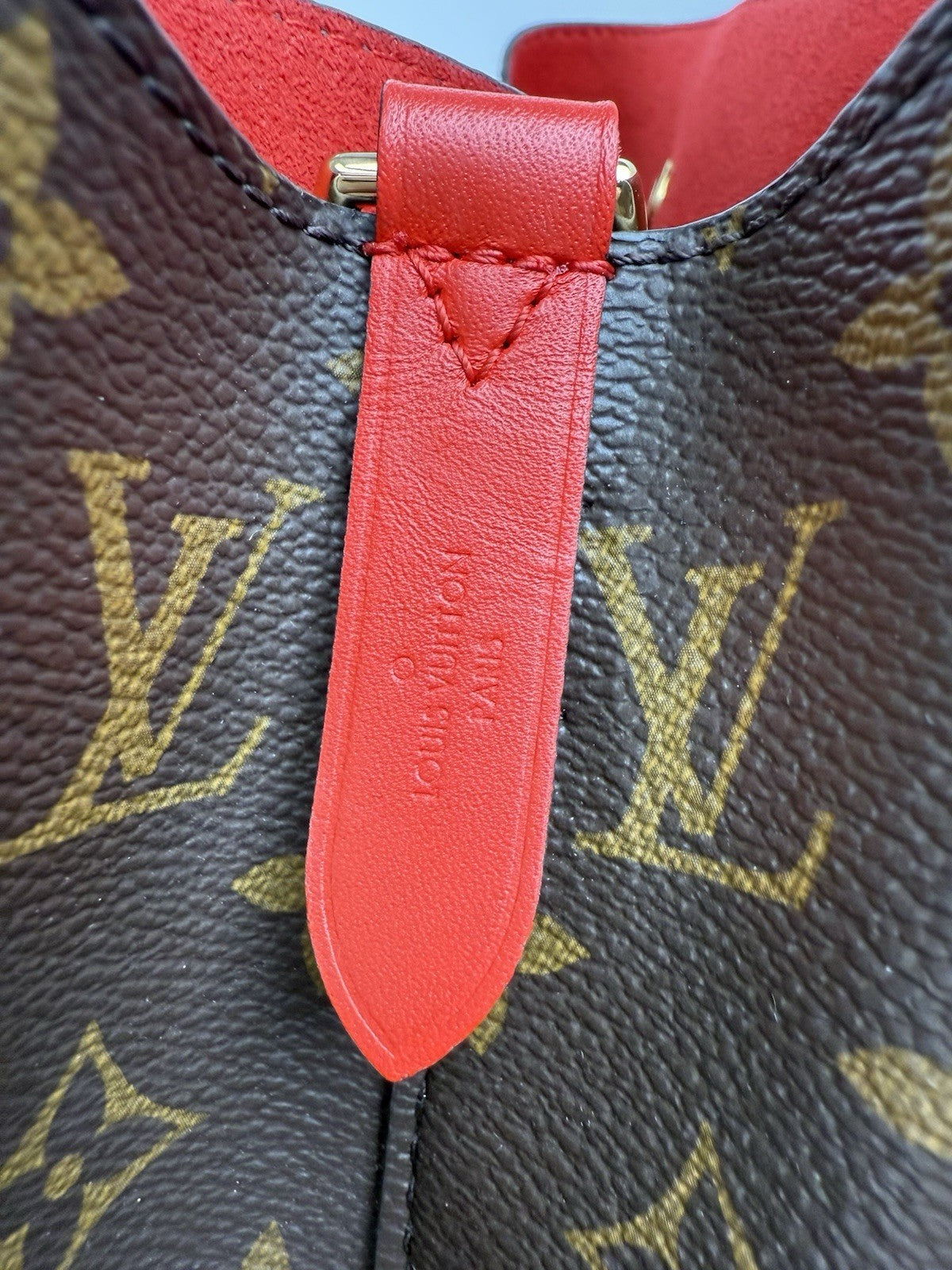 Louis Vuitton NeoNoe Handbag Monogram Canvas MM Women’s Shoulder Bag