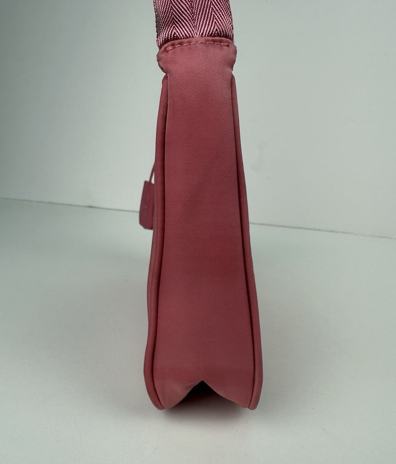 Prada Tessuto Nylon Re-Edition 2000 Shoulder Bag Pink