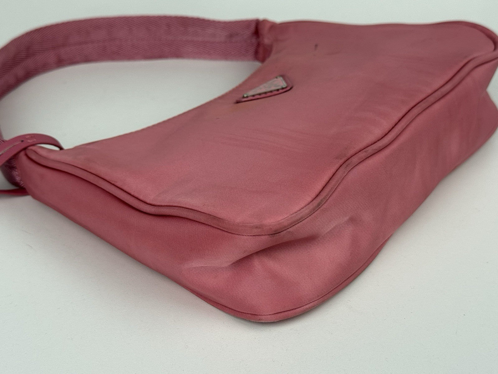 Prada Tessuto Nylon Re-Edition 2000 Shoulder Bag Pink