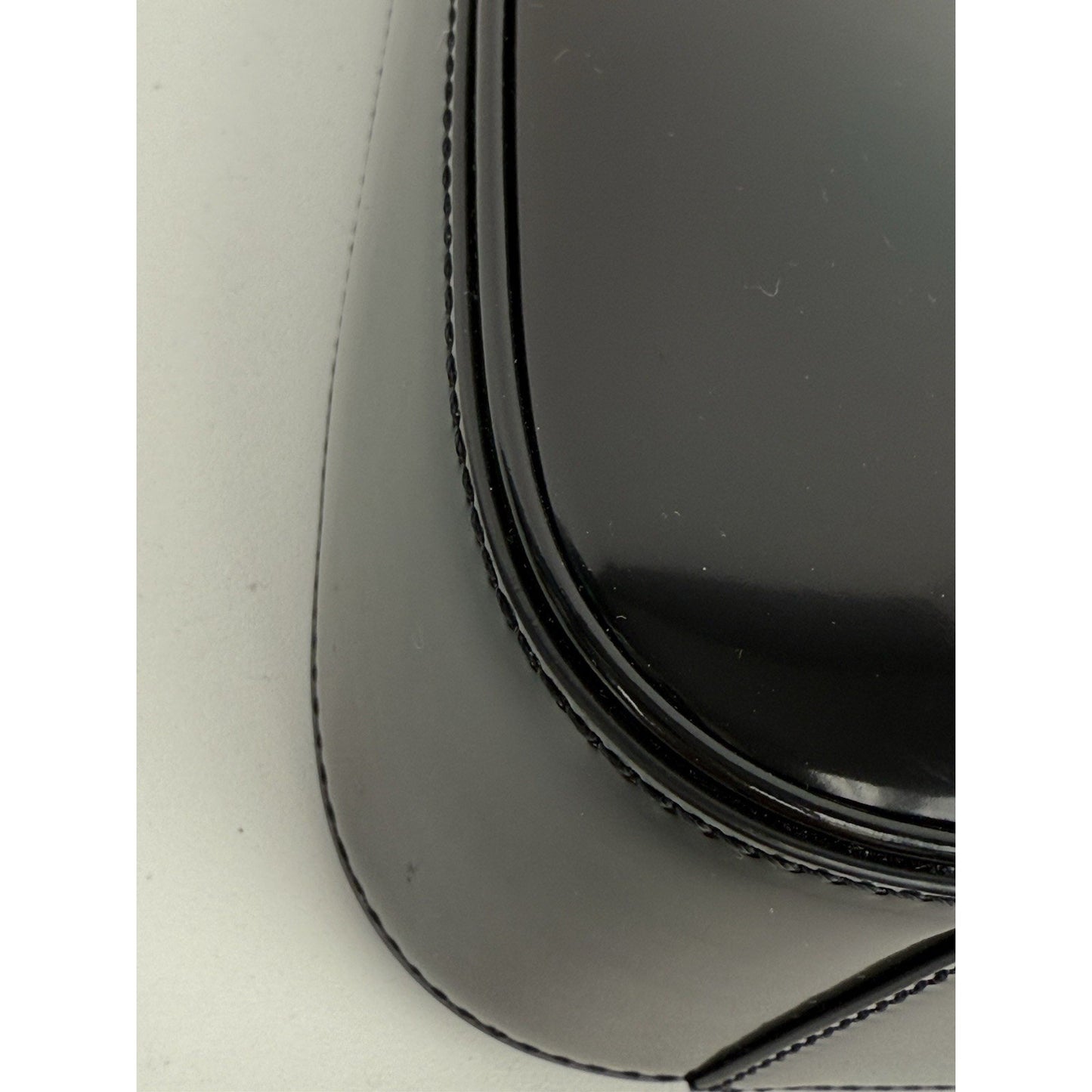 Saint Laurent Le 5 A 7 Shiny Leather Hobo Bag in Black