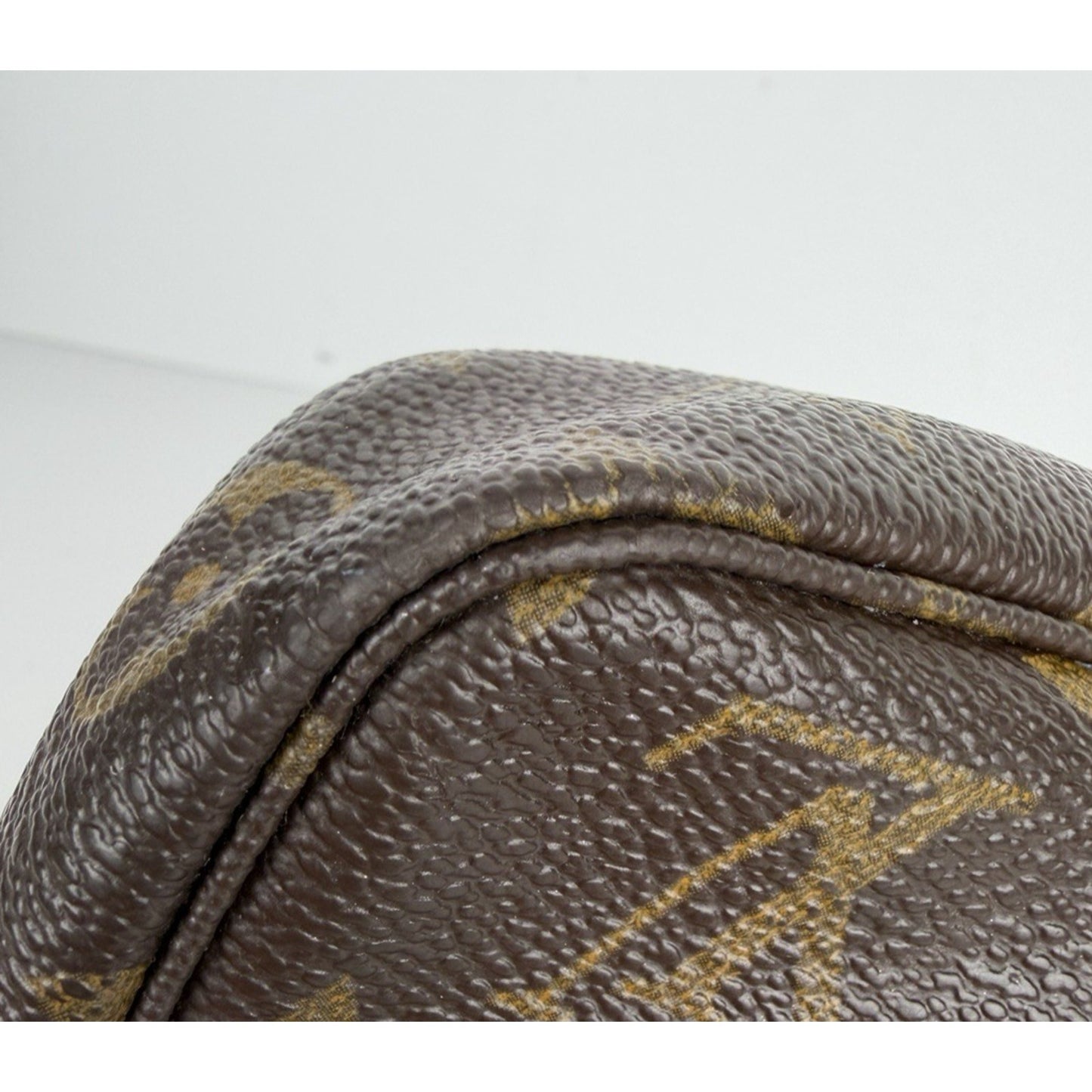 Louis Vuitton Pochette Accessoires Pouch Brown Monogram Coated Canvas 2001 S07