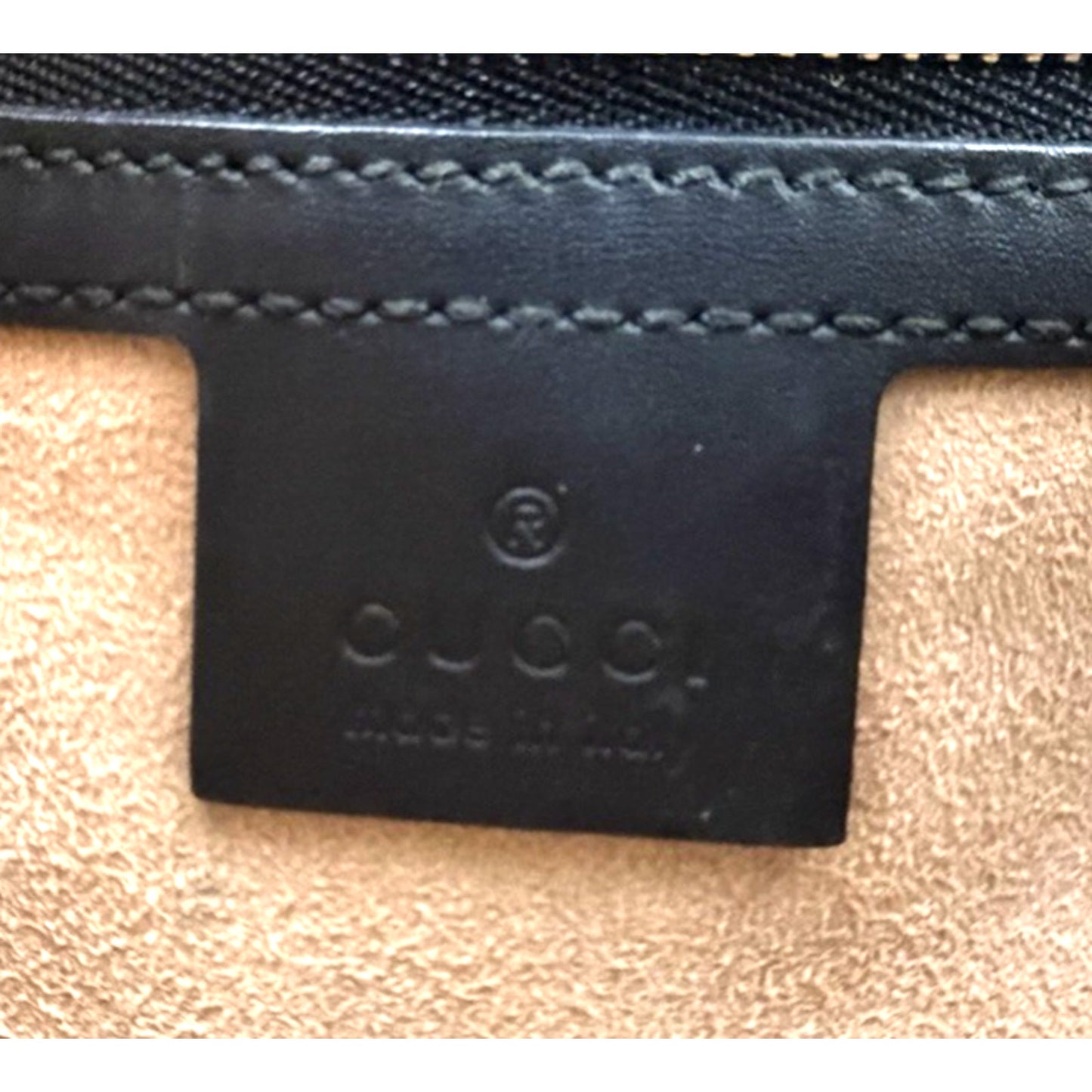 Gucci Padlock Small Bag in Black Embossed GG Leather Top Handle S