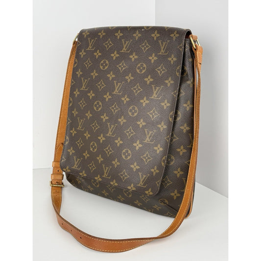 LOUIS VUITTON Monogram Musette