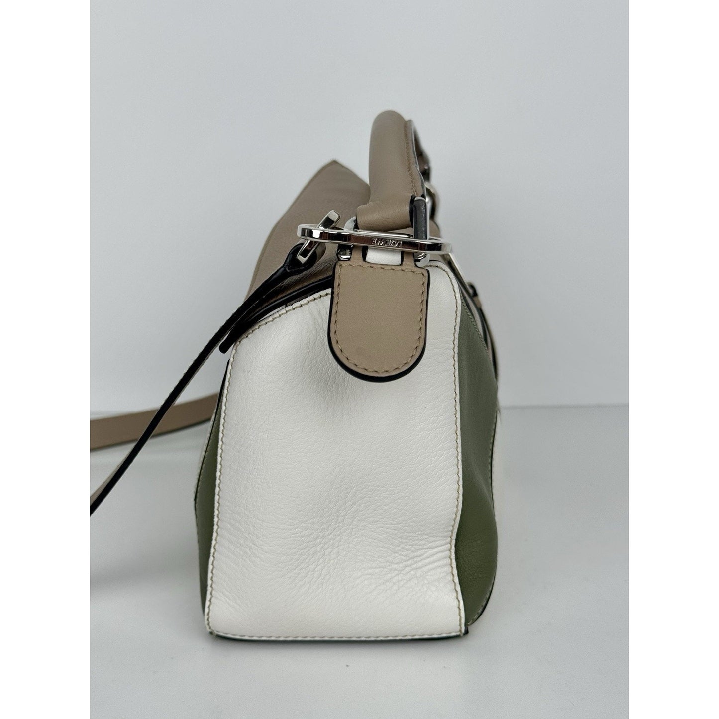 Loewe Puzzle Bag in Beige Green White Leather with Silver Hardware Shoulder Bag