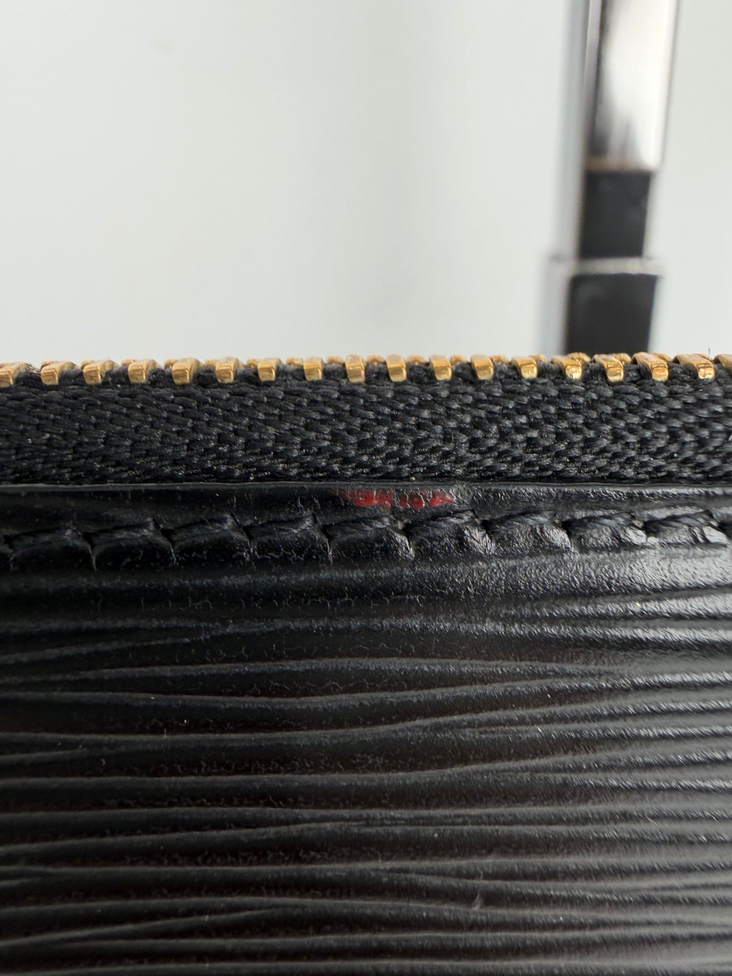 Louis Vuitton Pochette Accessoires Bag Vintage in Black Epi Leather 2000 S-05