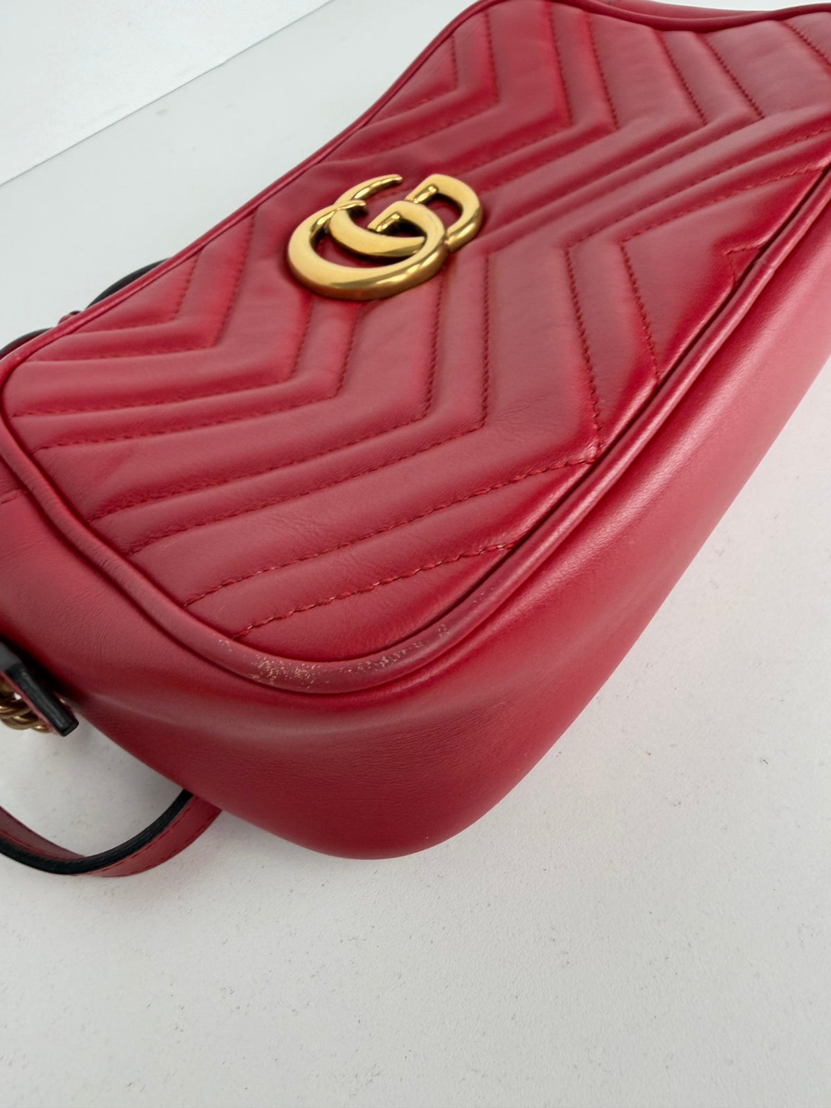 Gucci GG Marmont Small Shoulder Bag in Red Matelasse Leather YS22