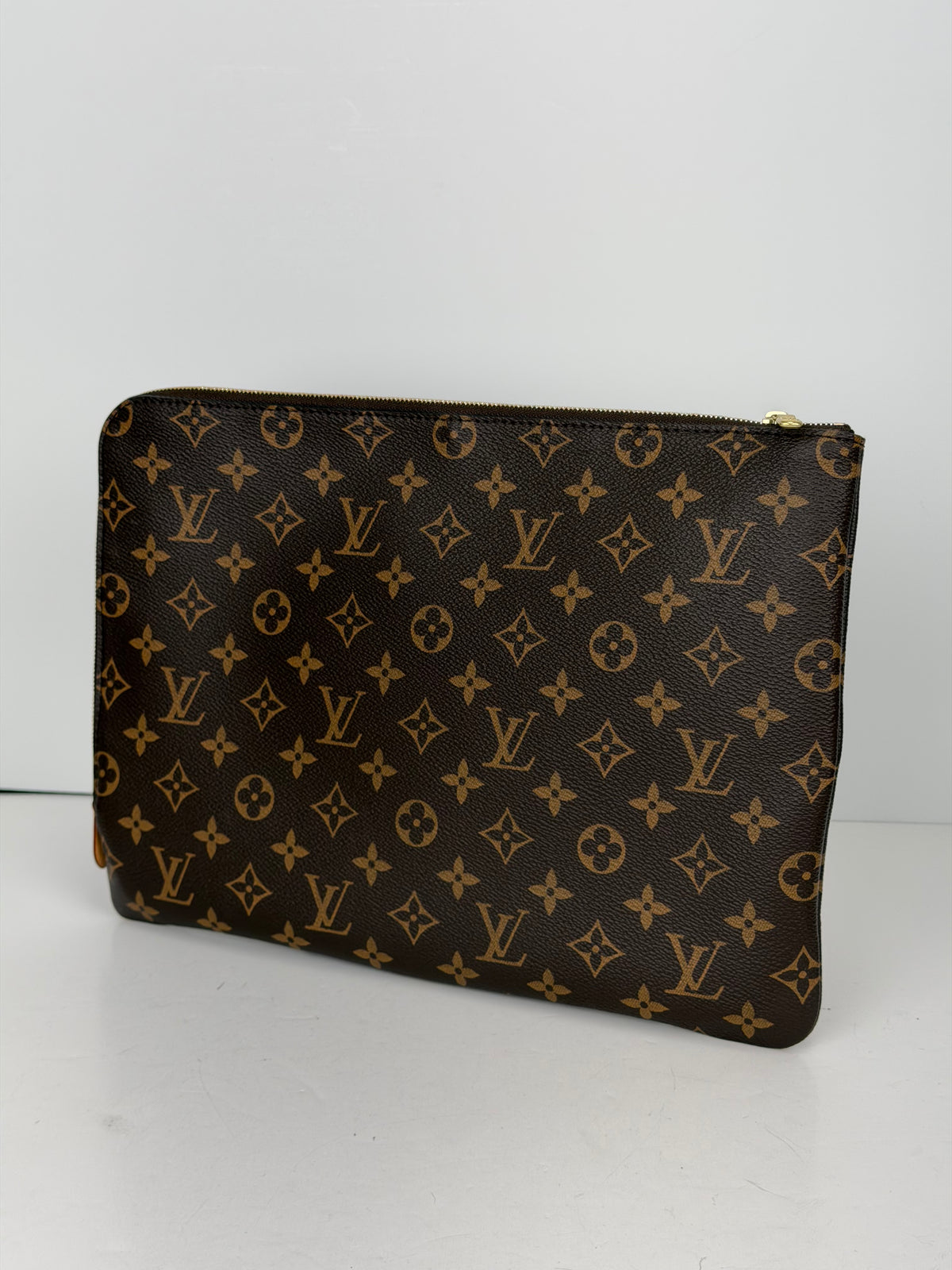 Louis Vuitton Etui Voyage MM Pouch Bag in Brown LV Monogram Coated Canvas 2018 YK-2