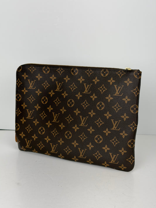 Louis Vuitton Etui Voyage MM Pouch Bag in Brown LV Monogram Coated Canvas 2018 YK-2
