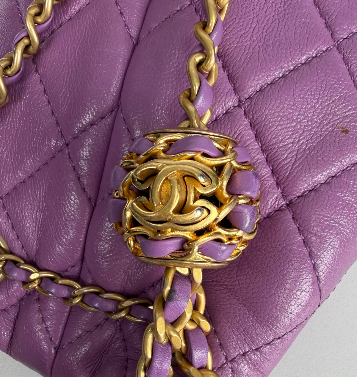 Chanel Pearl Crush Bucket Small Bag in Purple Quilted Leather Drawstring 2022 D-4