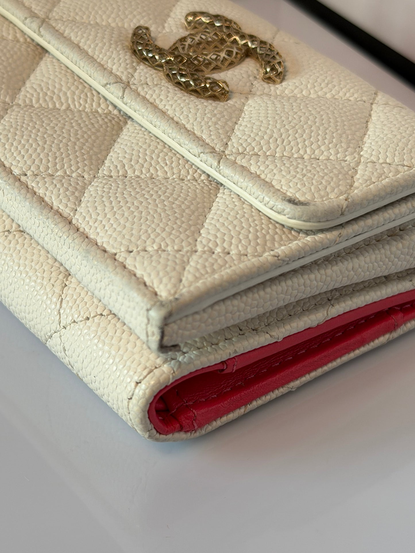 Chanel Small Wallet Trifold White Caviar Leather K3