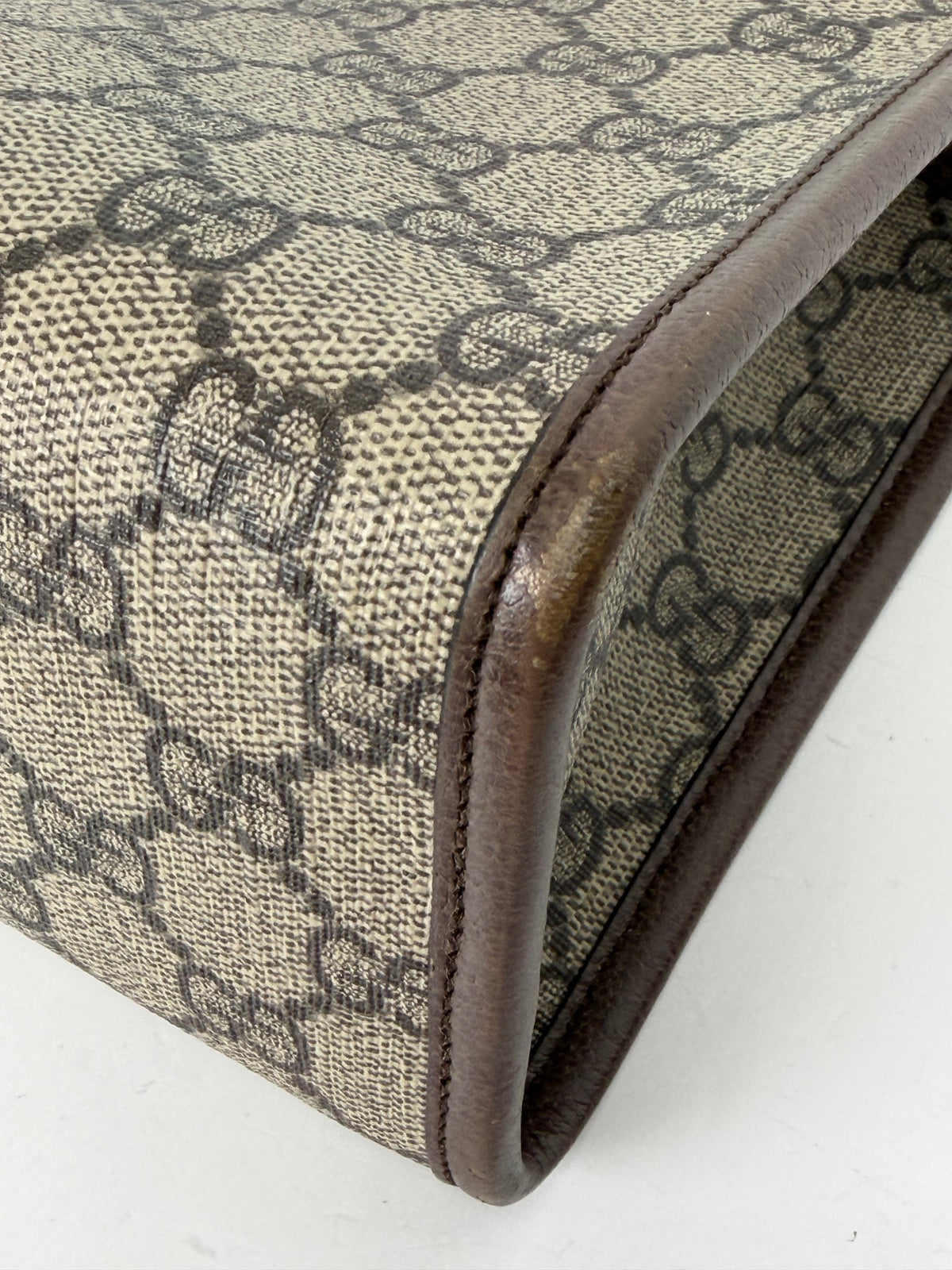 Gucci Ophidia Pouch Bag in Brown GG Supreme Coated Canvas YU-3