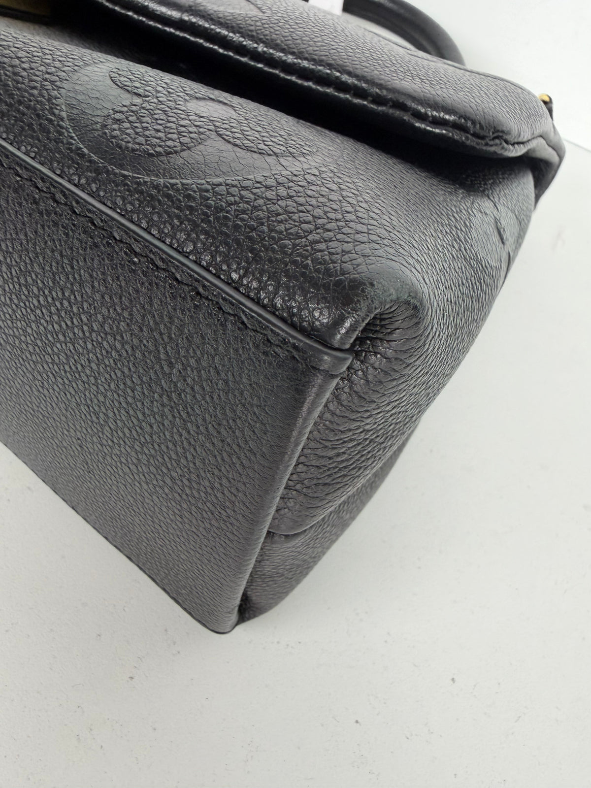 Louis Vuitton Madeleine MM Handbag LV Monogram in Black Empreinte Leather NFC YS2