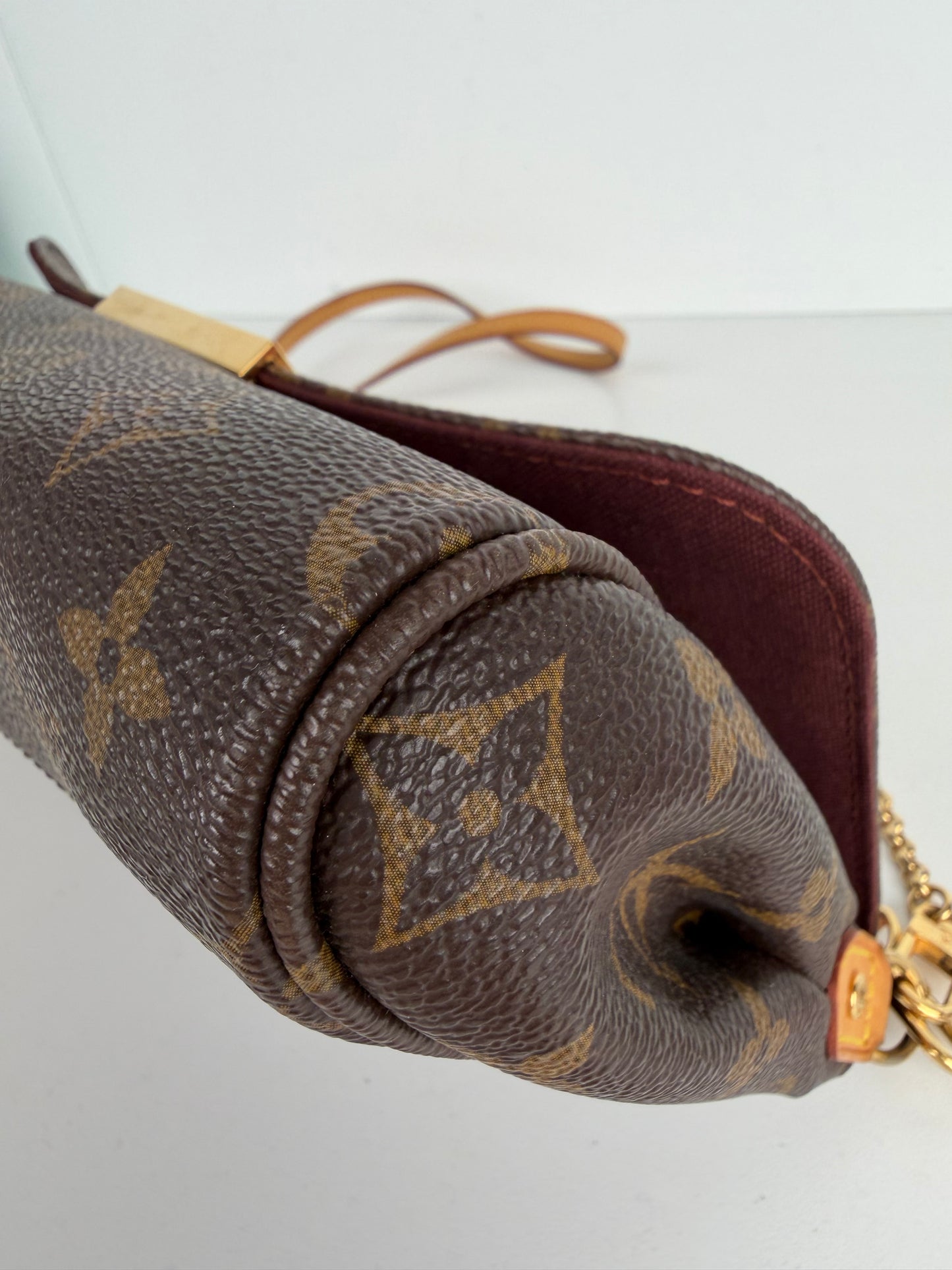 Louis Vuitton Favorite Bag MM in Brown LV Monogram Coated Canvas 2013 YS-10