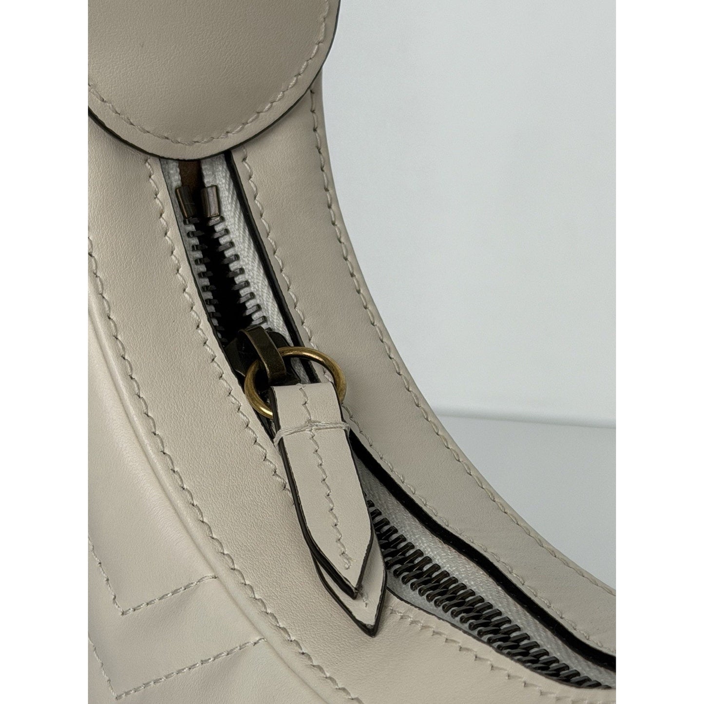 Gucci GG Marmont Small Leather Shoulder Bag White