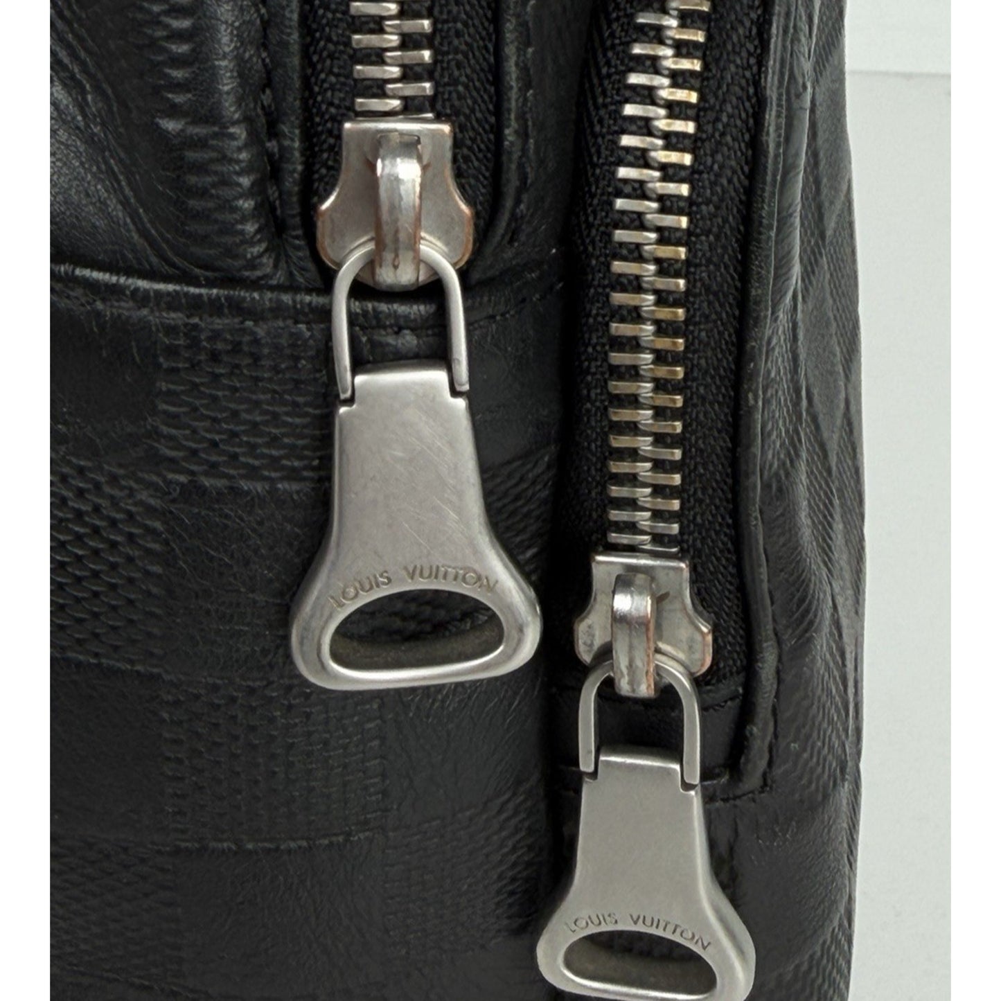 Louis Vuitton Avenue Sling Mens Crossbody Bag in Damier Black Infiniti 2018 S