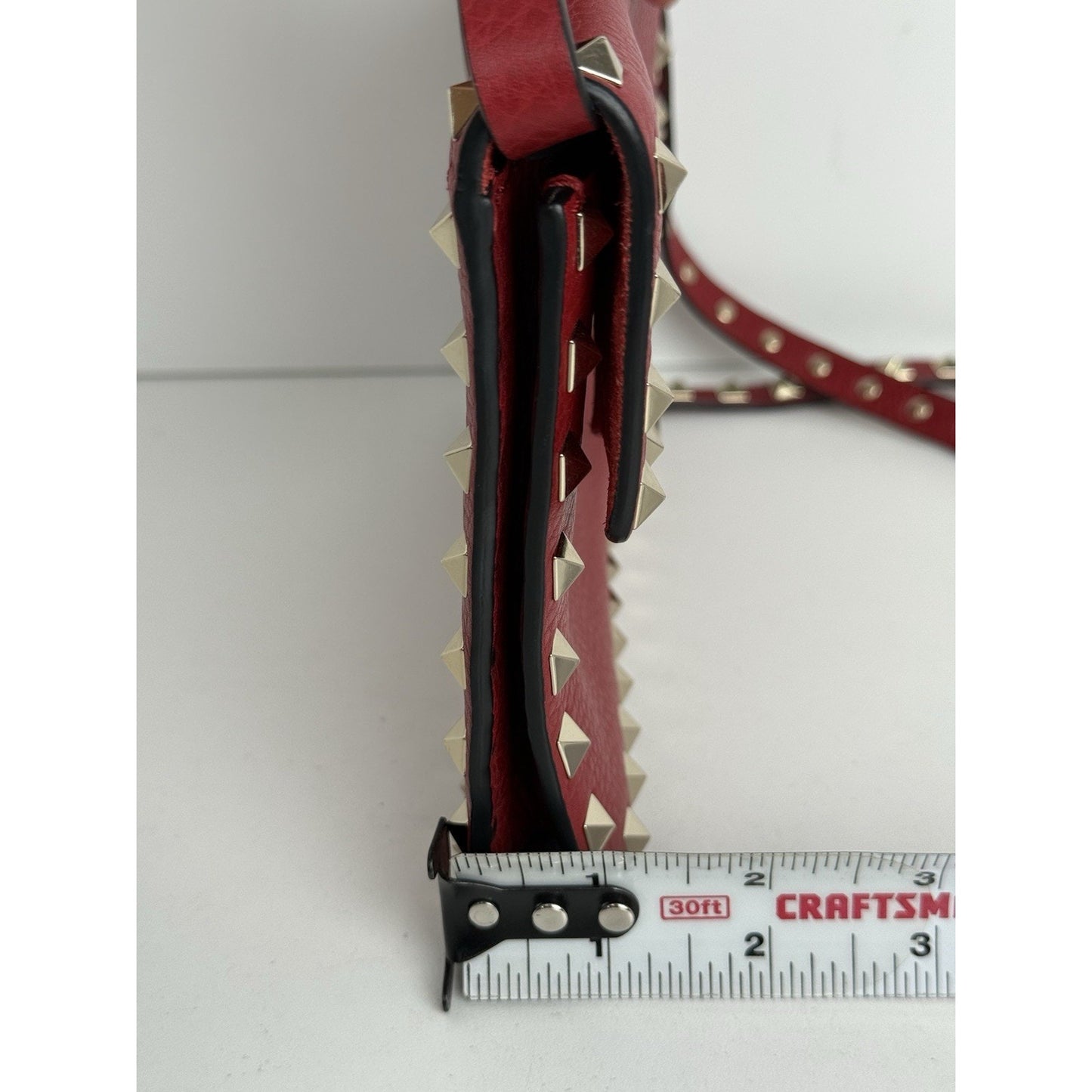 VALENTINO GARAVANI Pebbled Calfskin Medium Rockstud Rouge Pur