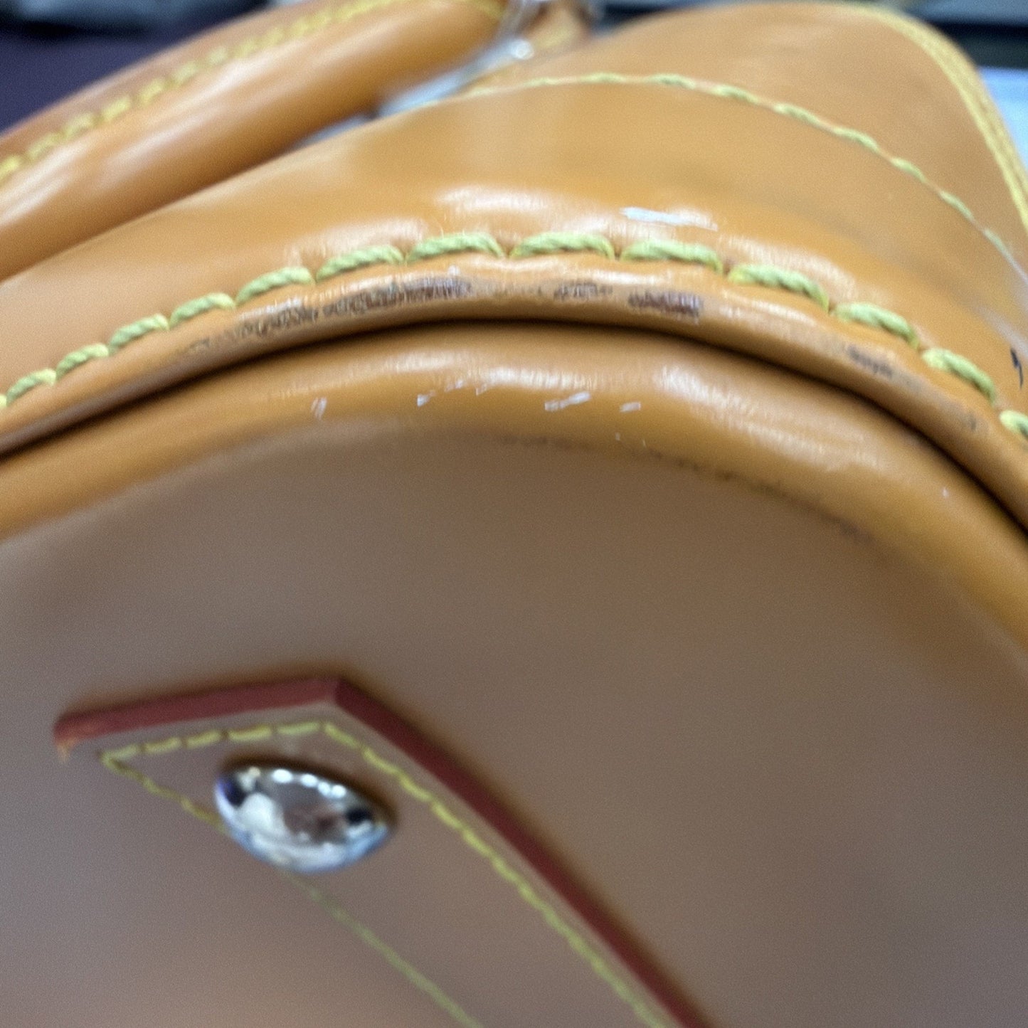 Louis Vuitton Alma BB Honey Gold Epi Leather Shoulder Bag (NFC) C-7