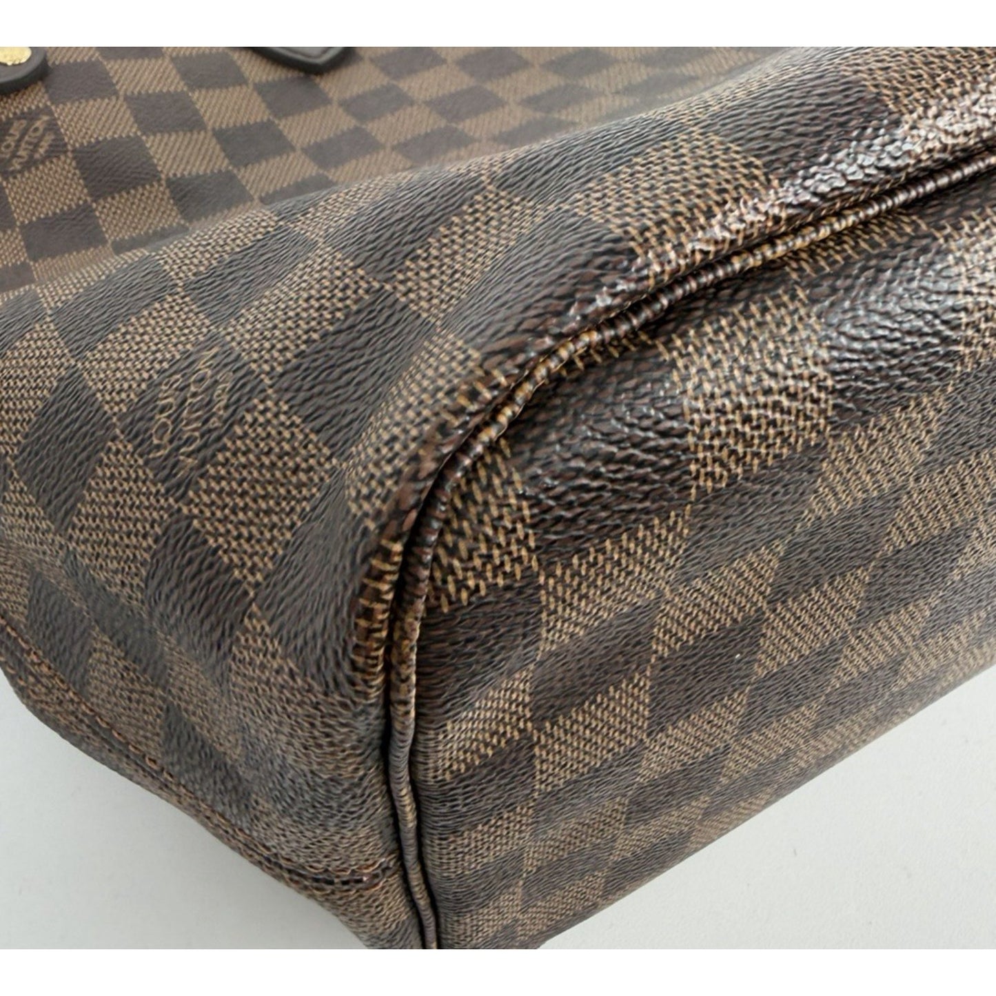 Louis Vuitton Neverfull MM Tote Bag in Damier Ebene Coated Canvas 2020 S18