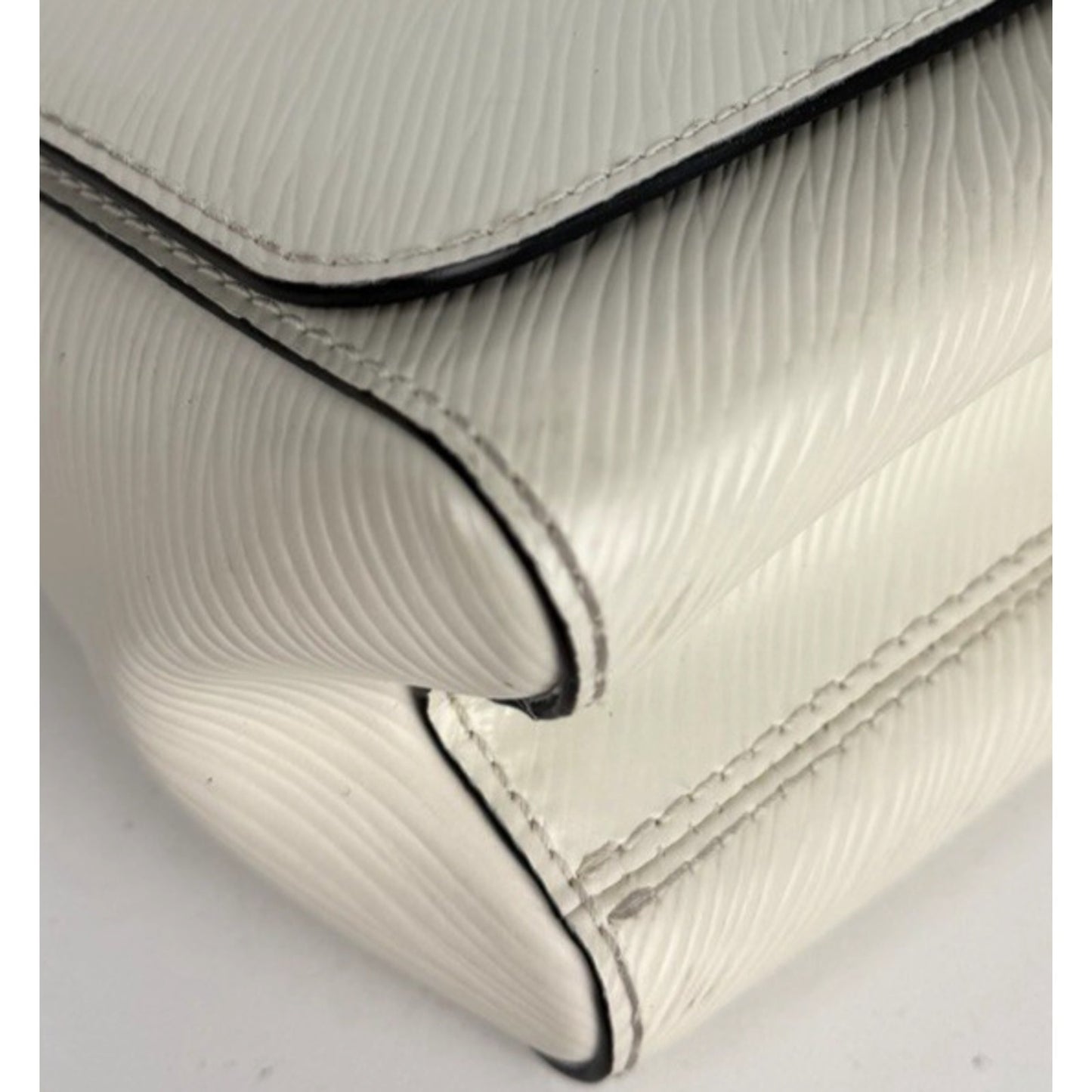 Louis Vuitton Twist PM Shoulder Bag in White Epi Leather Silver-Tone Hardware B5