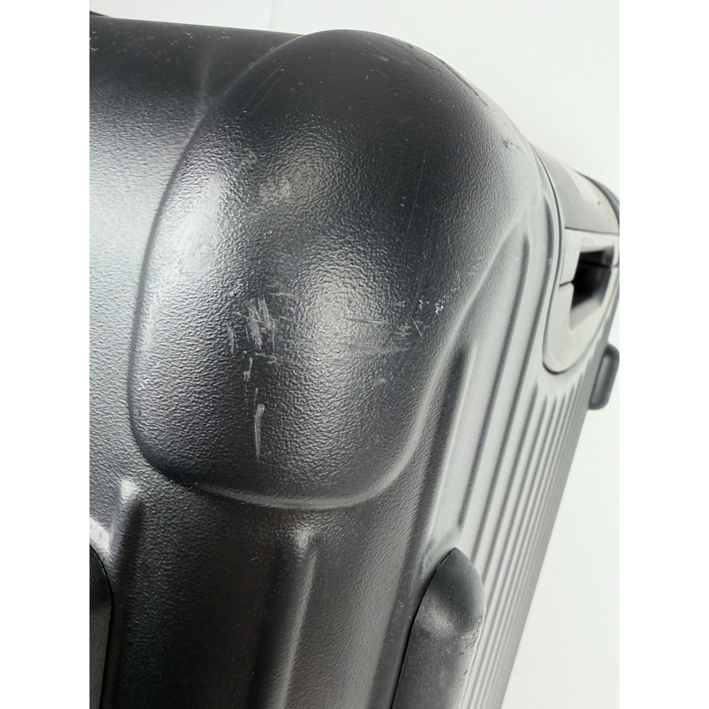 RIMOWA Essential Trunk Large Suitcase in Black Matte