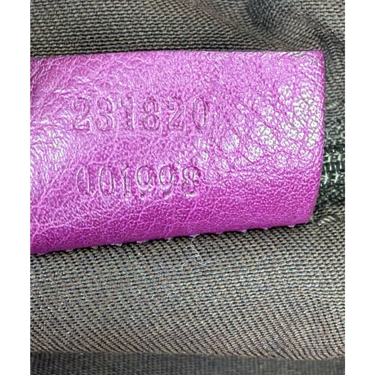 Gucci Charmy Hobo Shoulder Bag in Purple Guccissima Leather Silver Hardware S-05