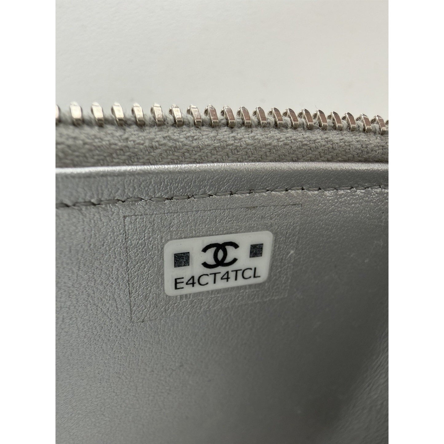 Chanel Slim Top Handle Vanity Case Bag in Metallic Silver Caviar Leather NFC B-5