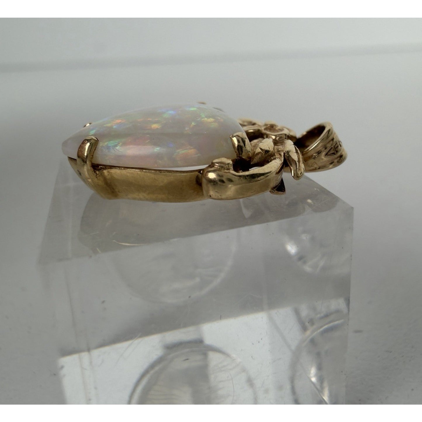Tiffany & Co. Heart Shaped Australian Opal Pendant Approximately 4 CT 14k Vntg