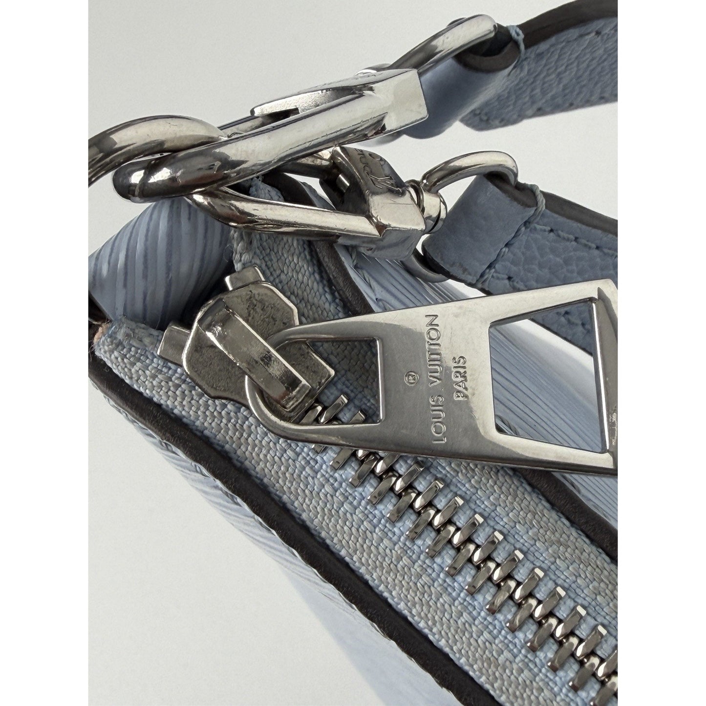 Louis Vuitton Marelle Bag in Bleu Nuage Epi Leather with Detachable Pochette F3