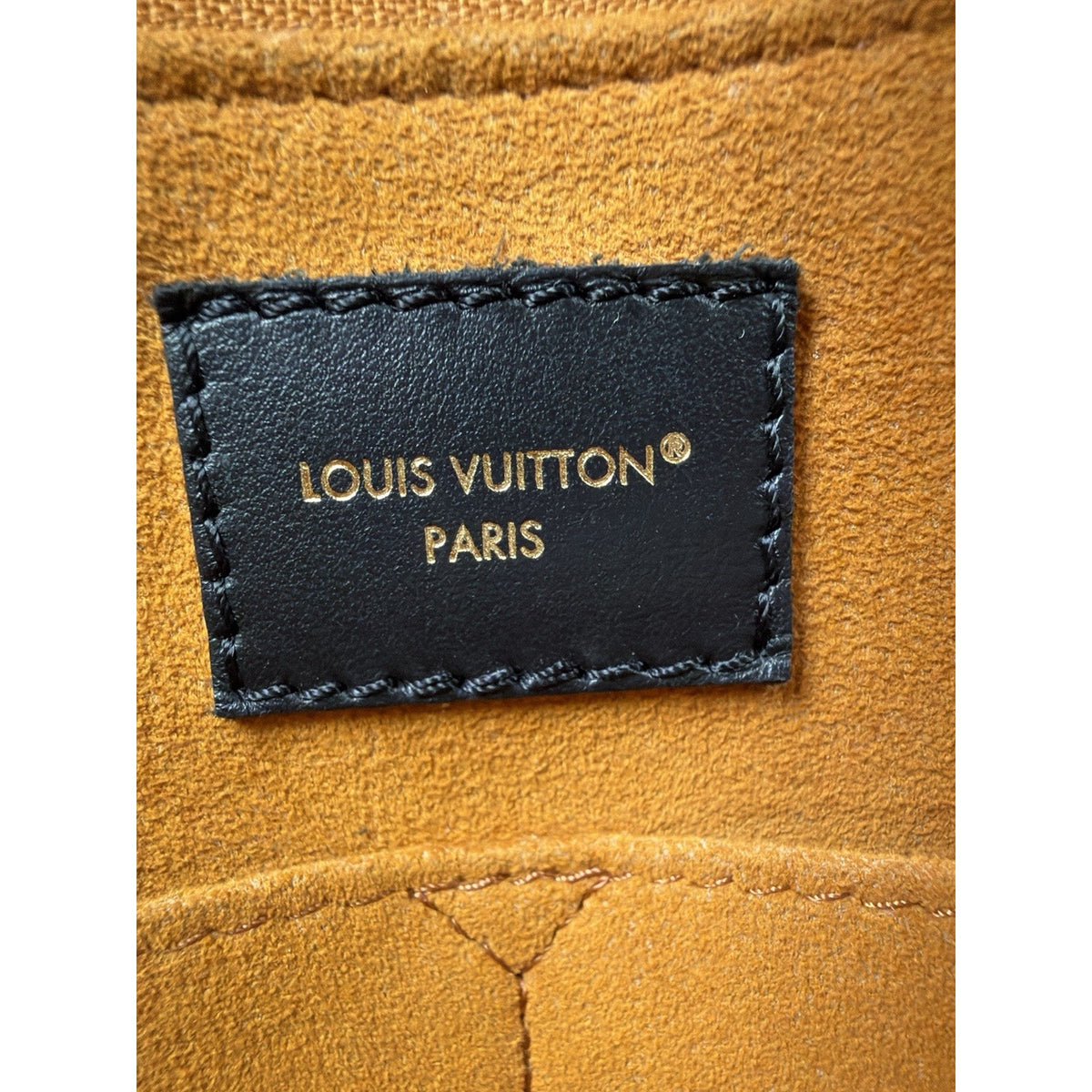 Louis Vuitton OnTheGo GM Tote Bag in Black Monogram Empreinte Leather NFC D-4