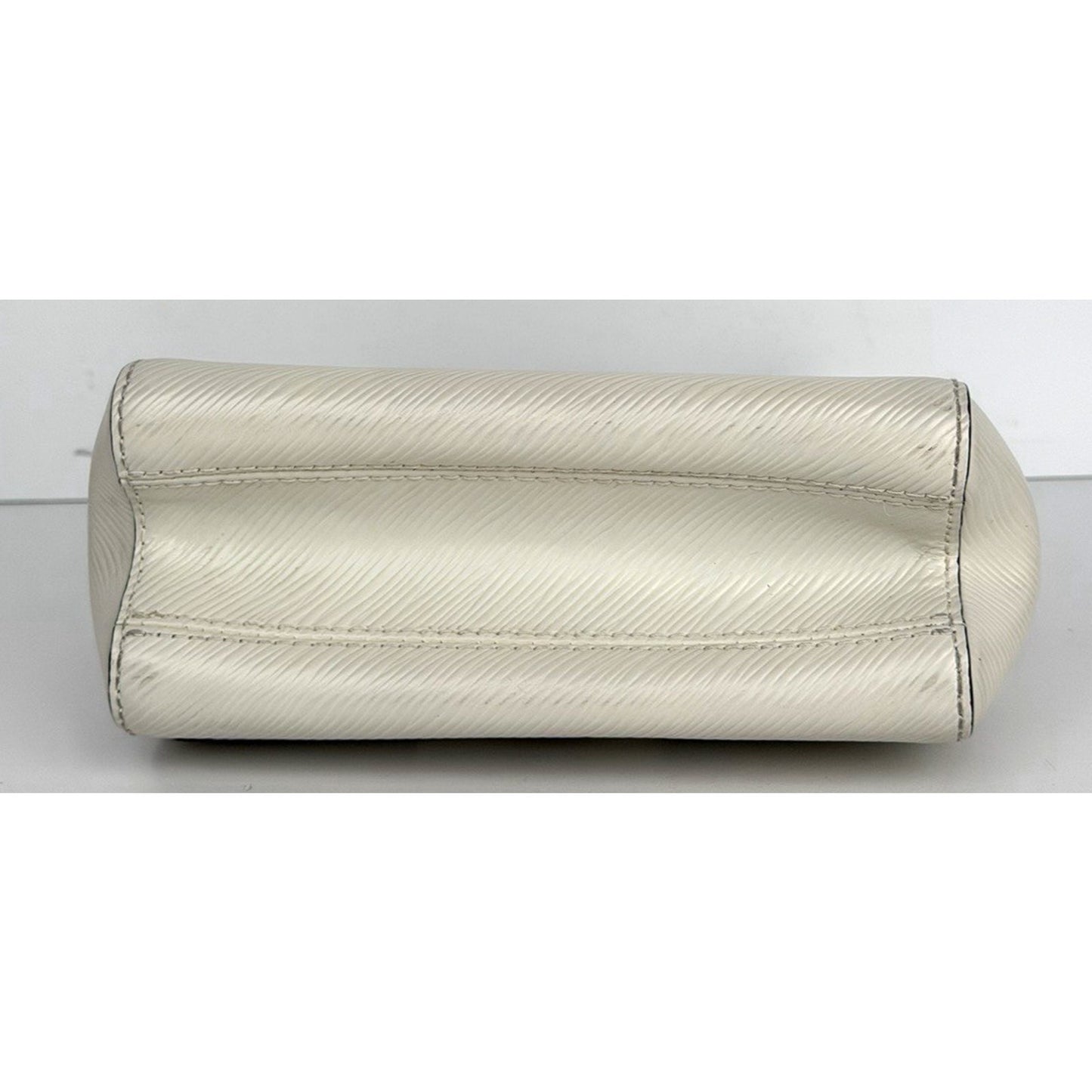 Louis Vuitton Twist PM Shoulder Bag in White Epi Leather Silver-Tone Hardware B5