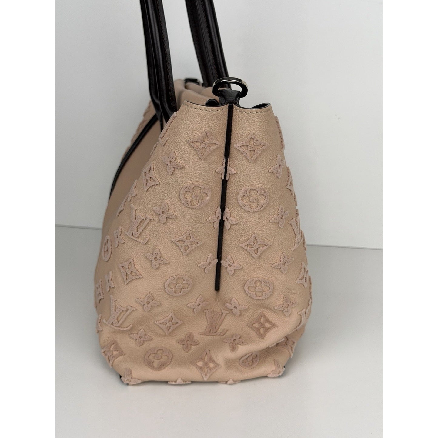 Louis Vuitton W Tote Bag Veau Cachemire Calfskin Plush Velour Monogram 2015 E2