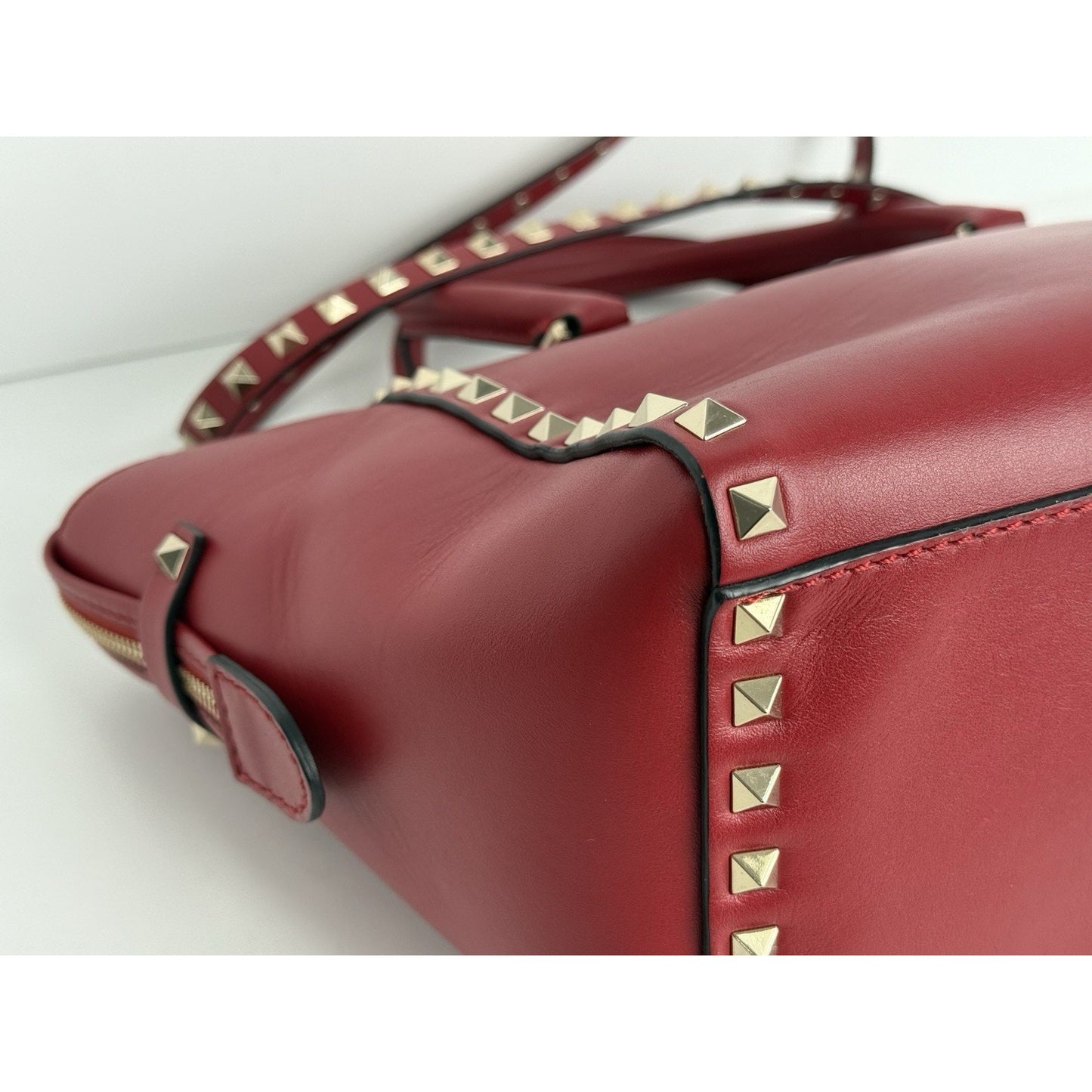 Valentino Garavani Calfskin Rockstud Shoulder Handbag Tote Red