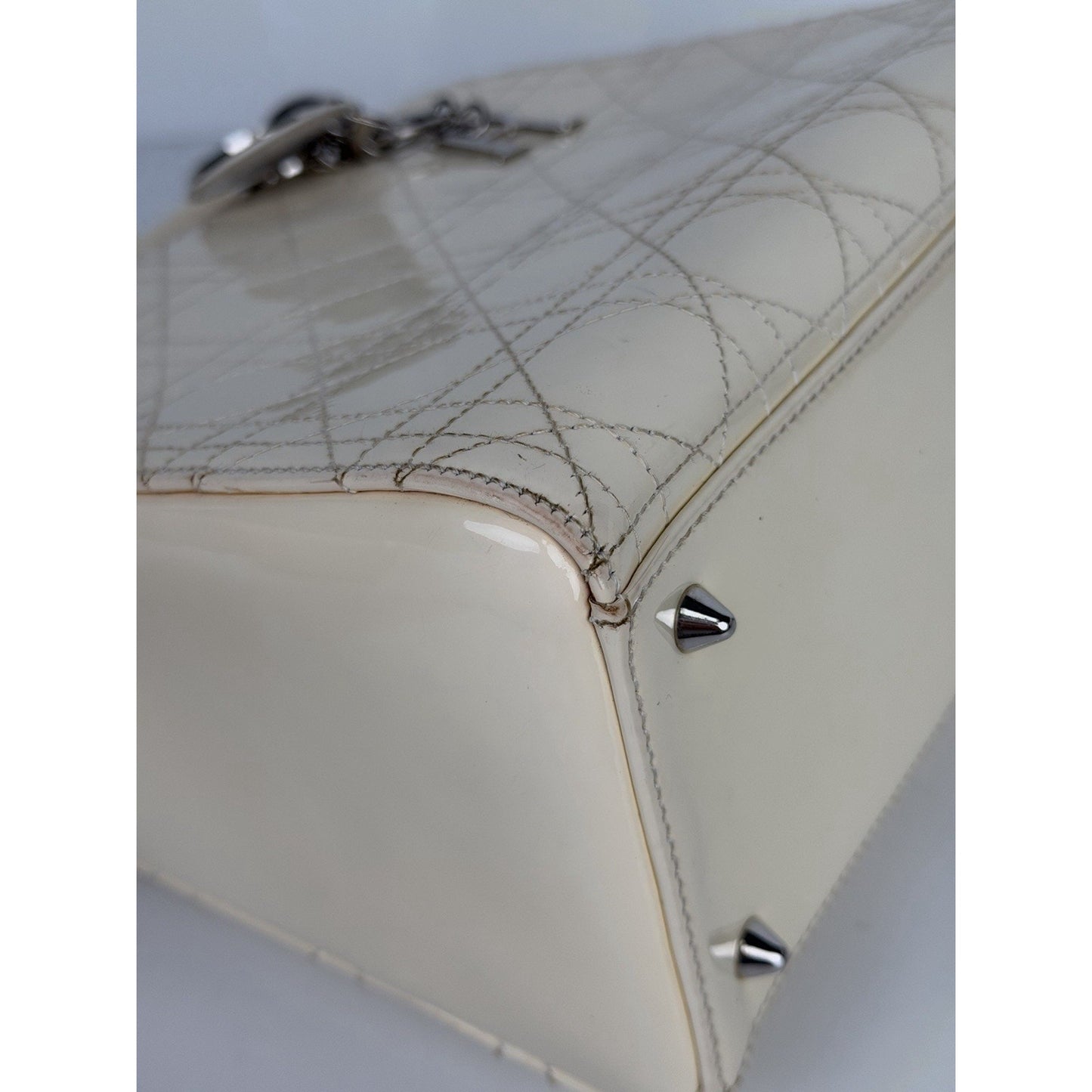 Christian Dior Lady Dior Medium Bag in Beige Patent Cannage Leather C9
