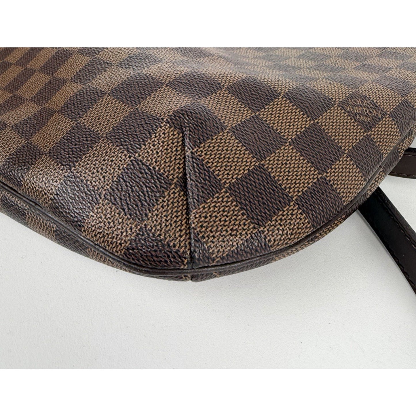 Louis Vuitton Damier Ebene Bloomsbury GM Shoulder Bag (2009) S05